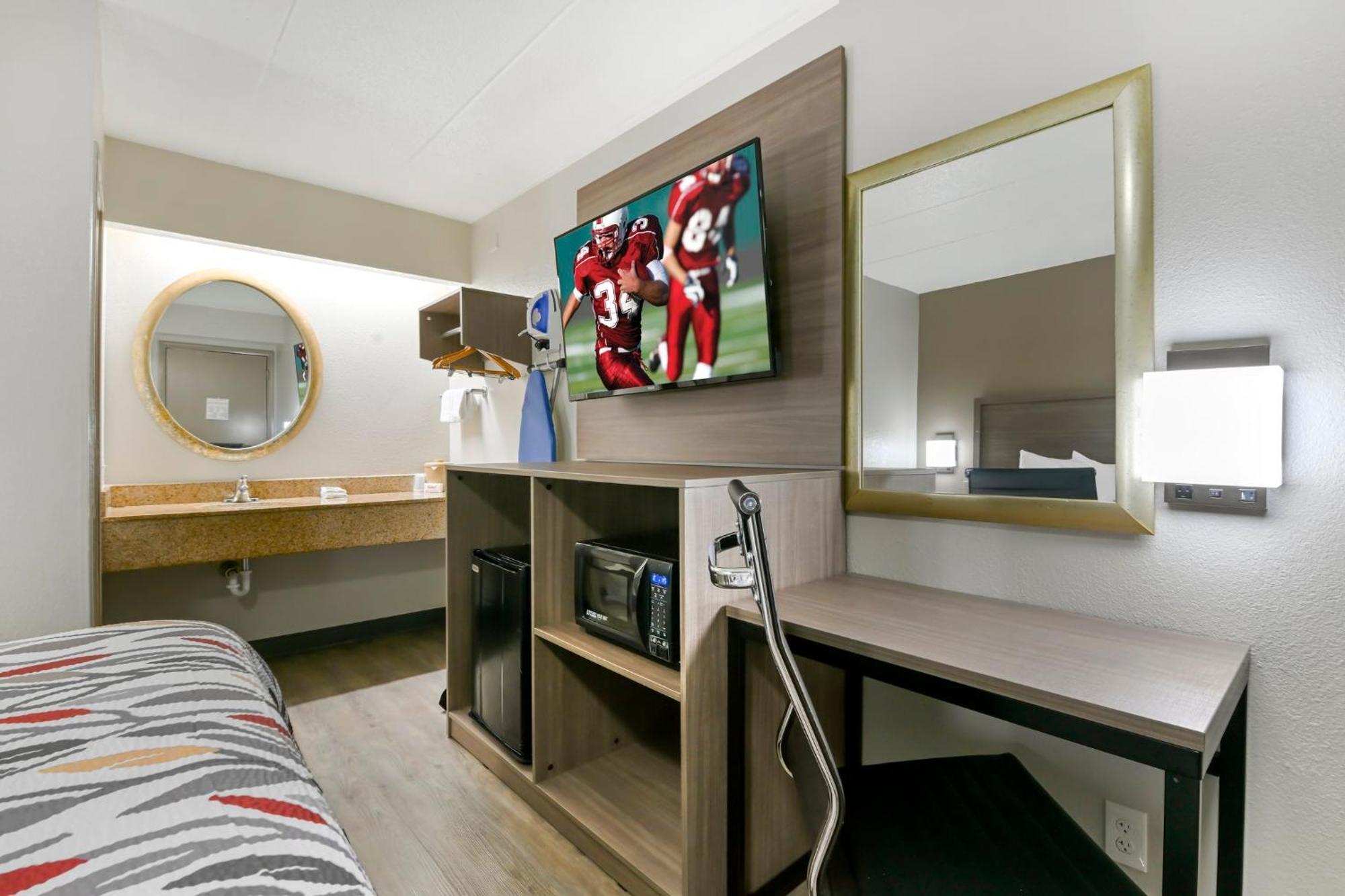 Deluxe Room Two Double Beds Smoke
