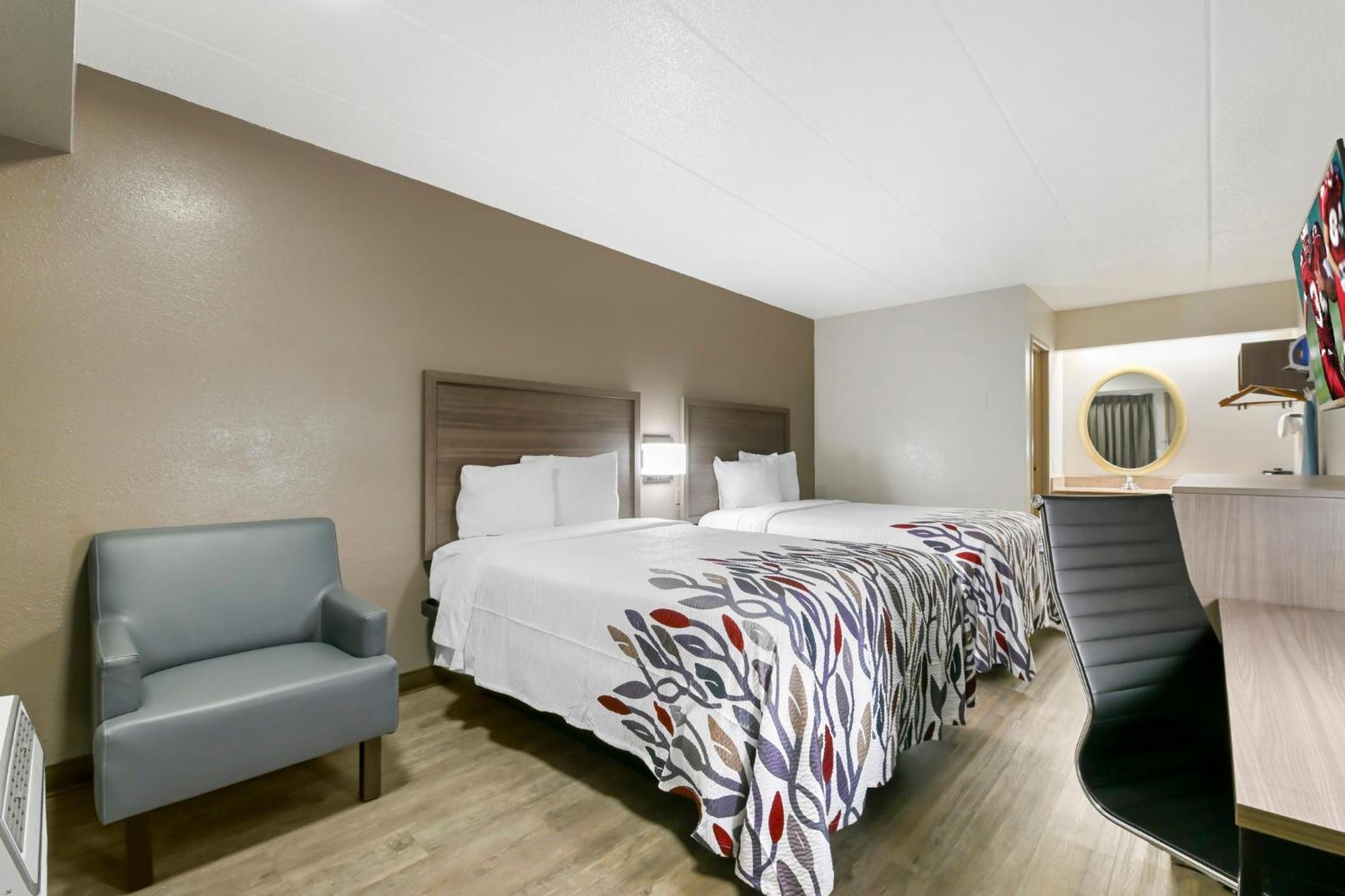 Deluxe Room Two Double Beds Smoke