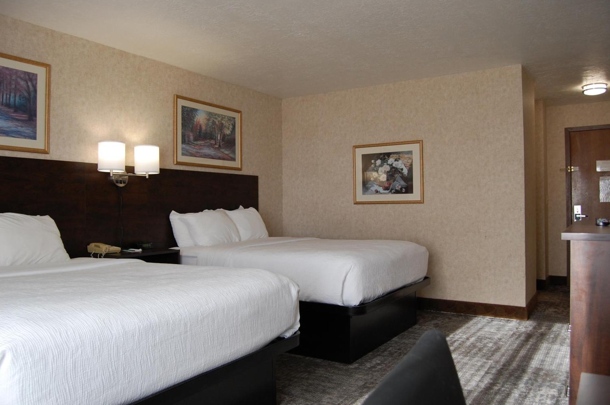 Queen Room Two Queen Beds Non-Smoking