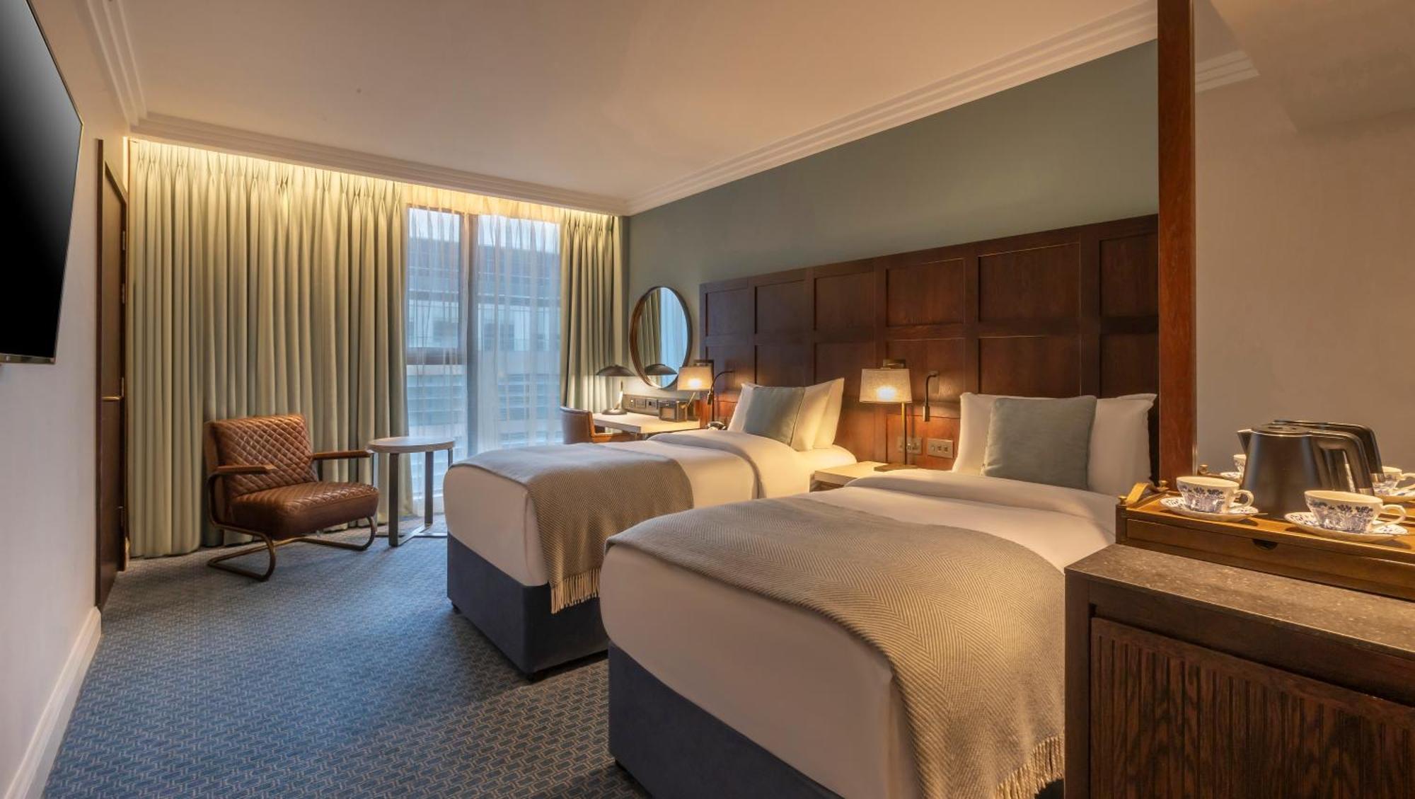 Camera Deluxe Doppia con Letti Singoli