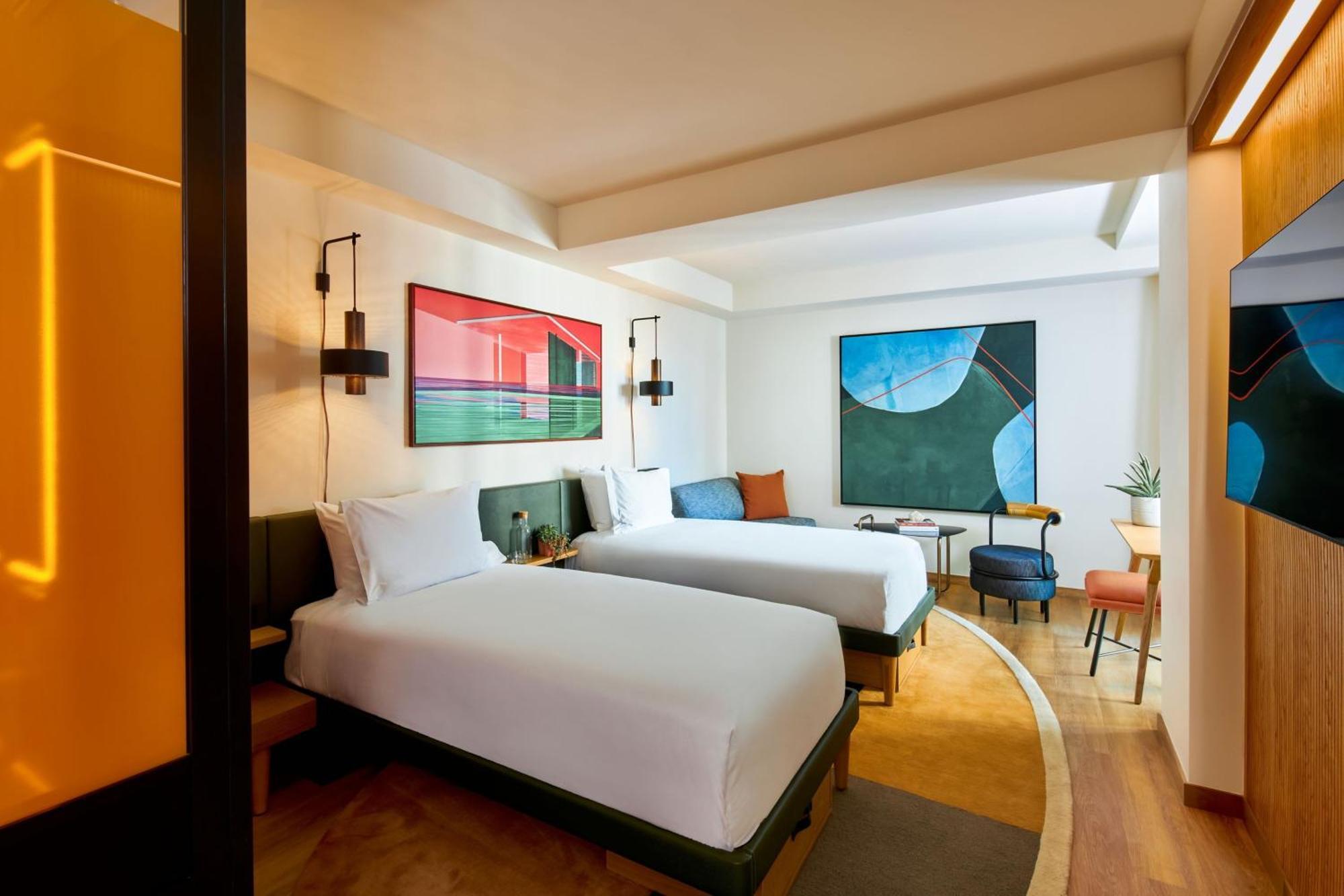 Twin Room with Atrium View - Mobility Accessible with Transfer Shower,1622966288:JPEG