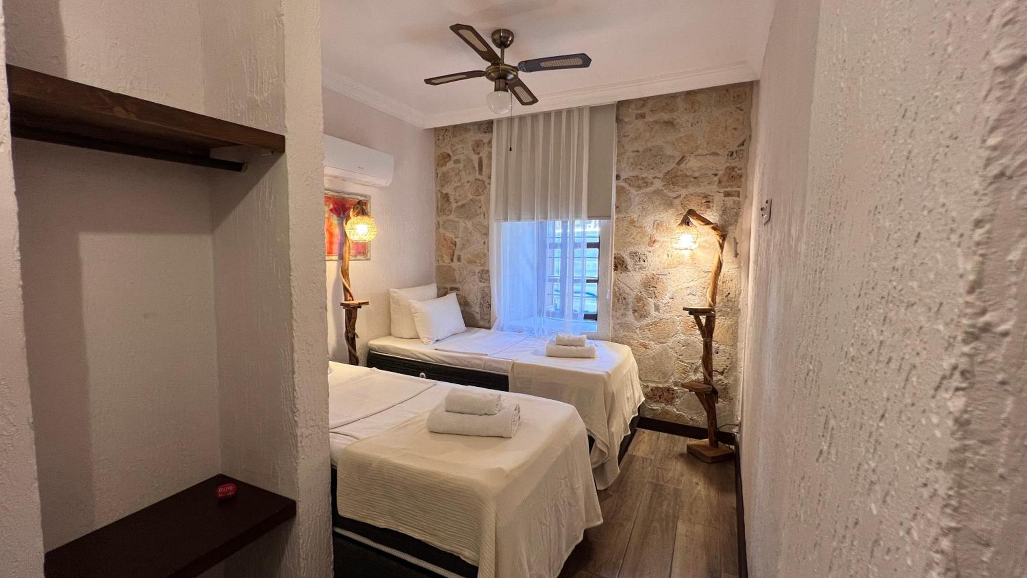 Double or Twin Room Private Bathroom