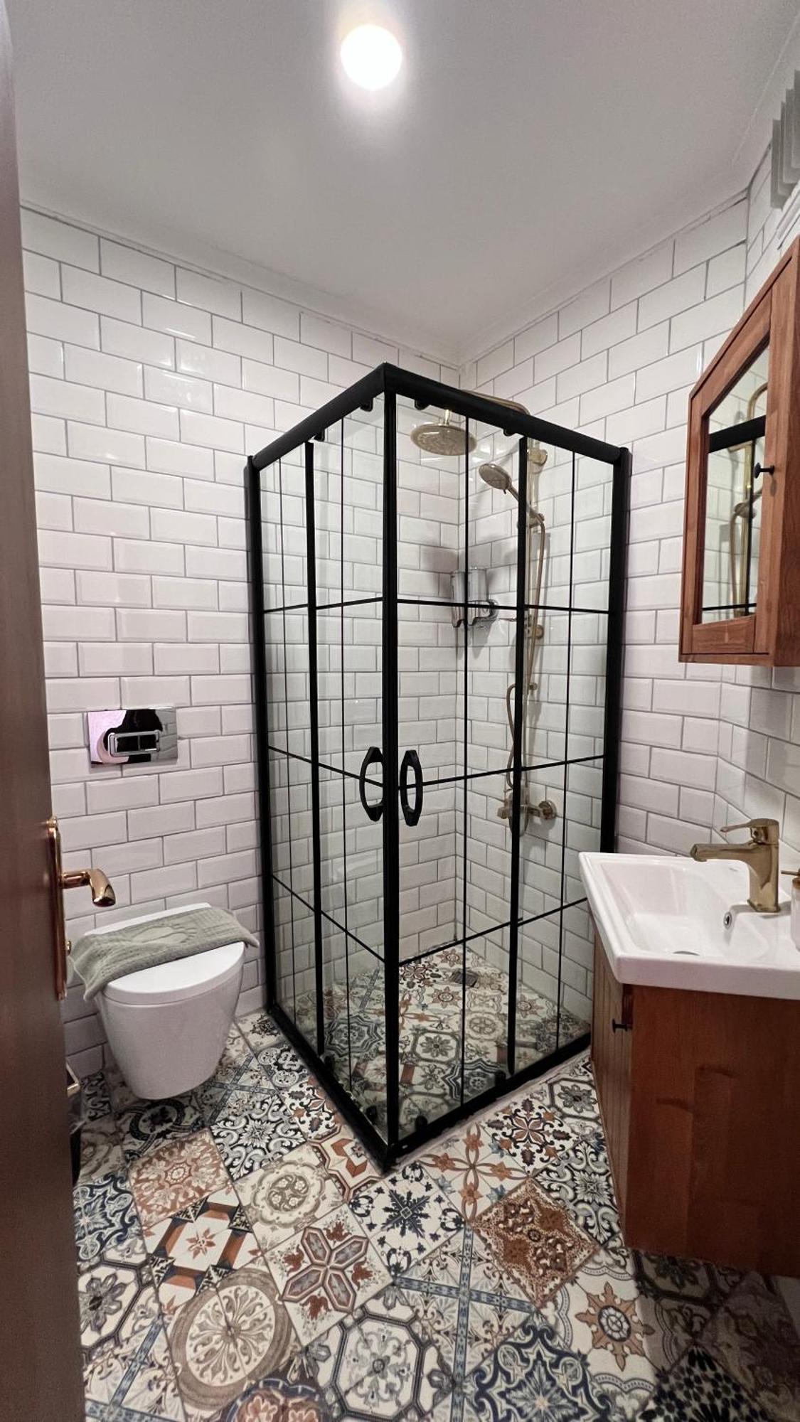 Double or Twin Room Private Bathroom
