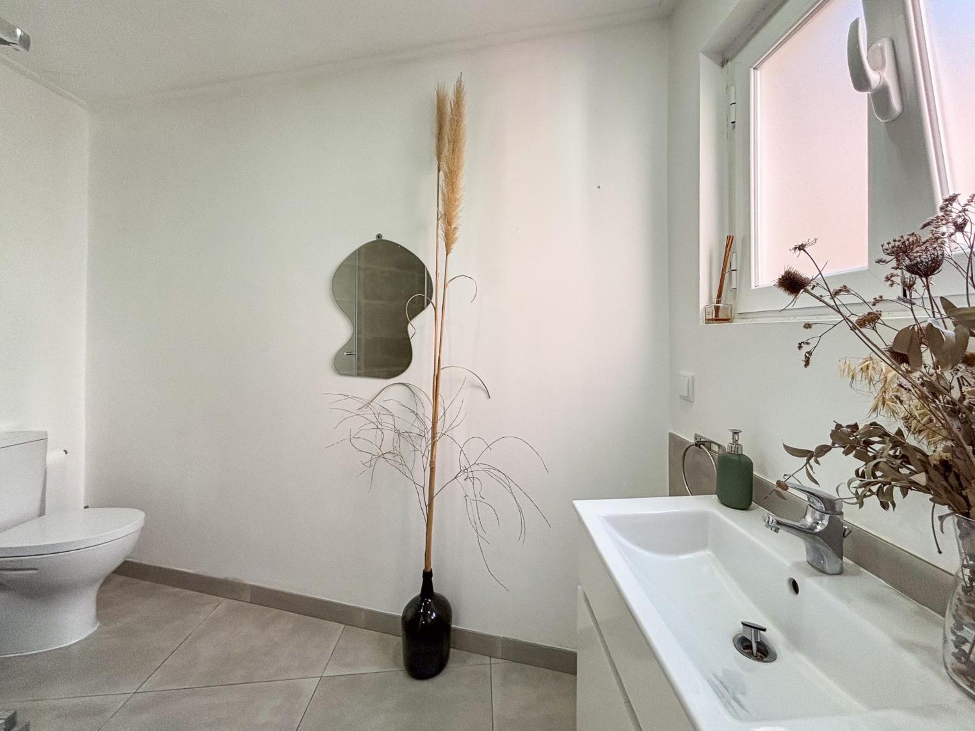 Double Room Private Bathroom