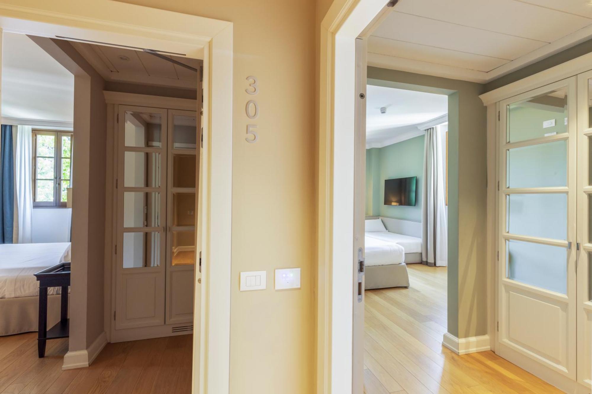 Deluxe Family Room