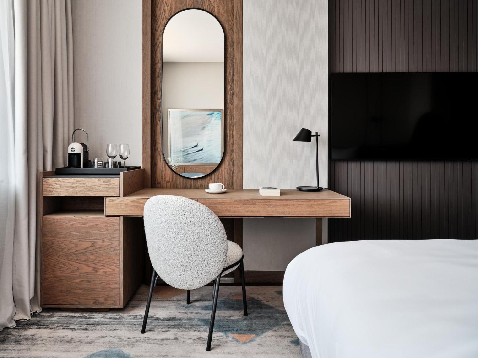 Standard Zimmer mit Kingsize-Bett