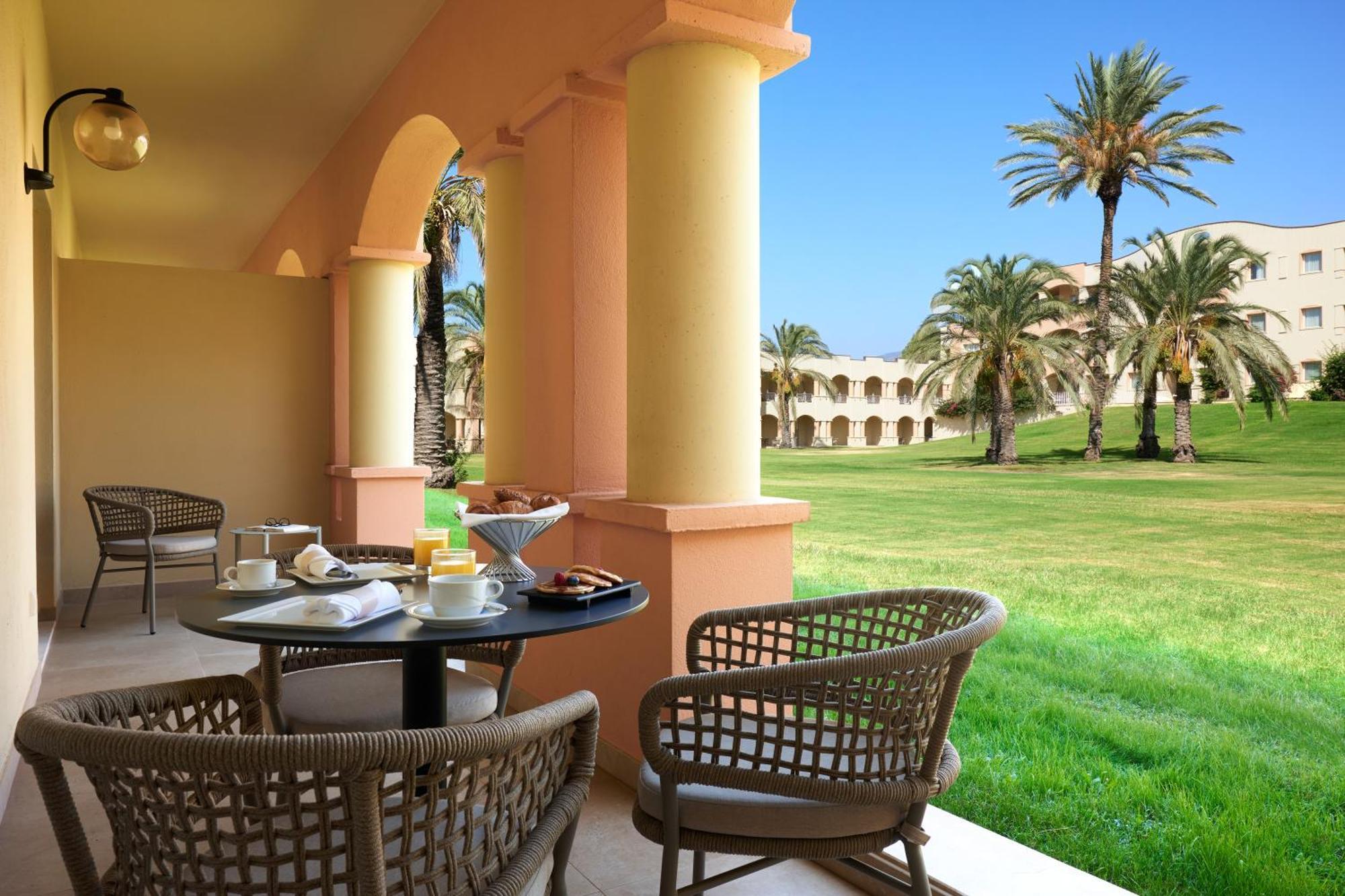 Suite Familiare con Vista Giardino