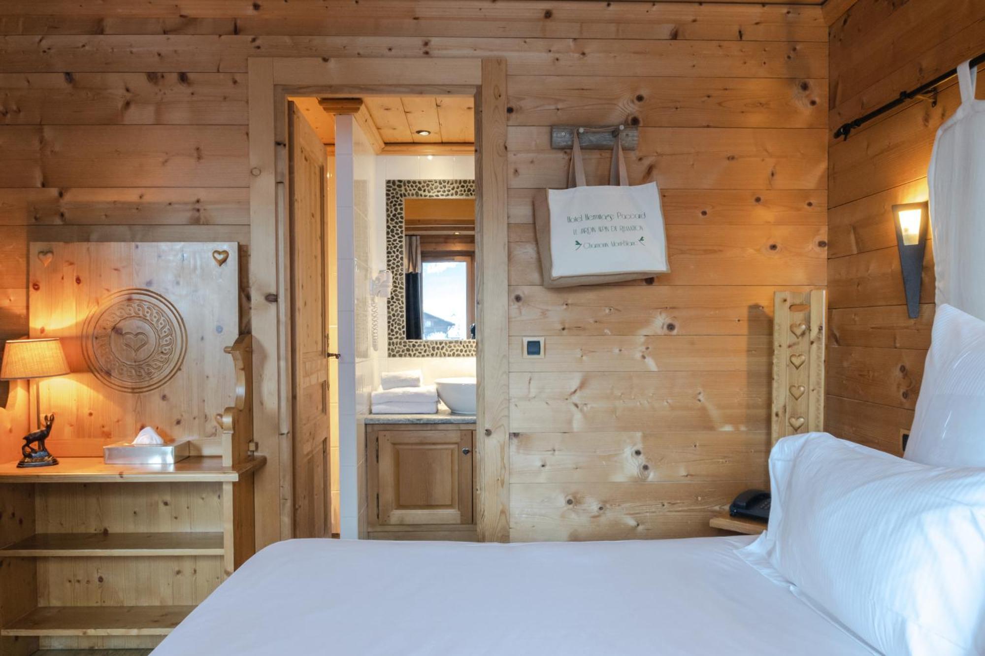 Small Double Room Mont-Blanc Spa access