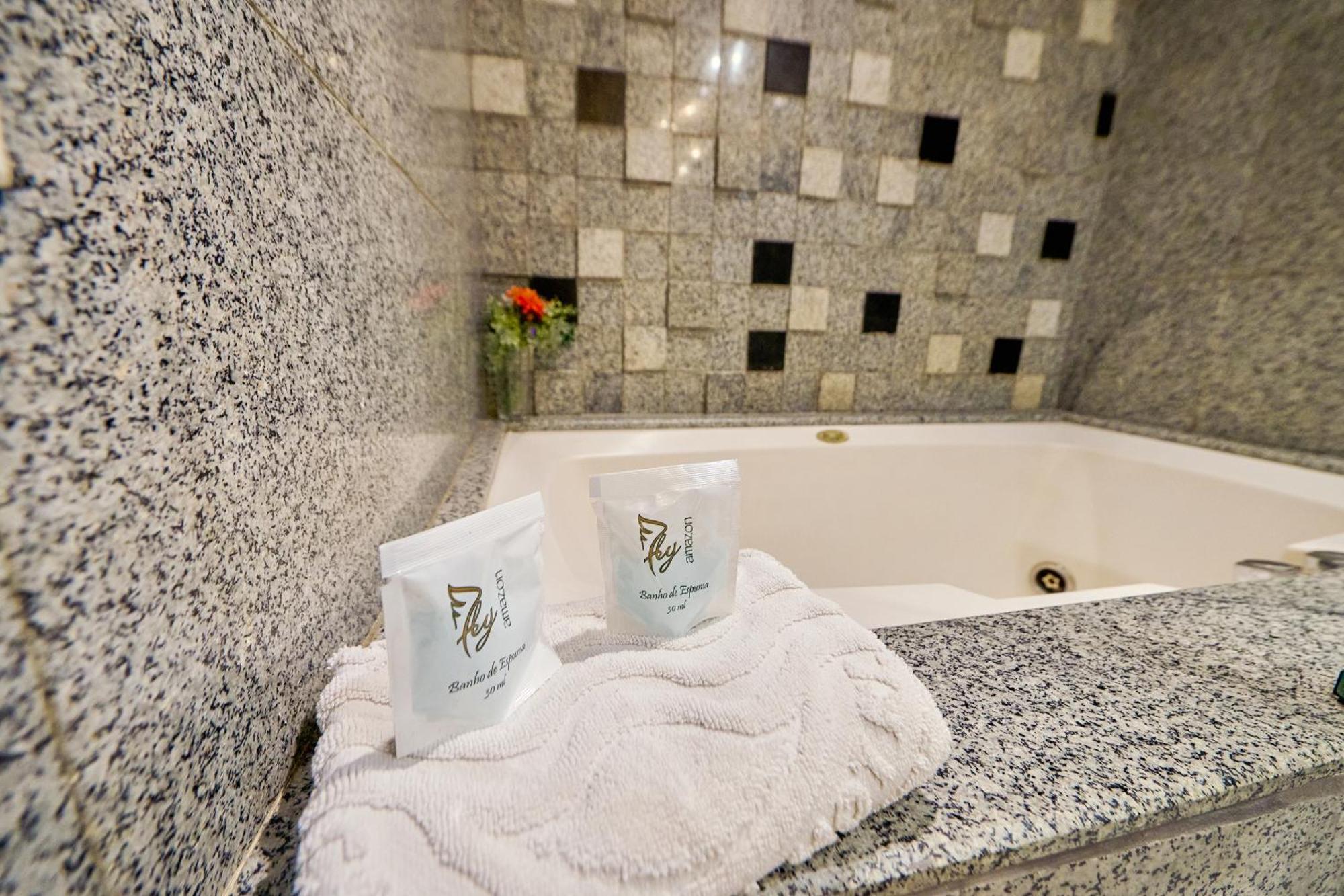 Executive Suite Spa Bath