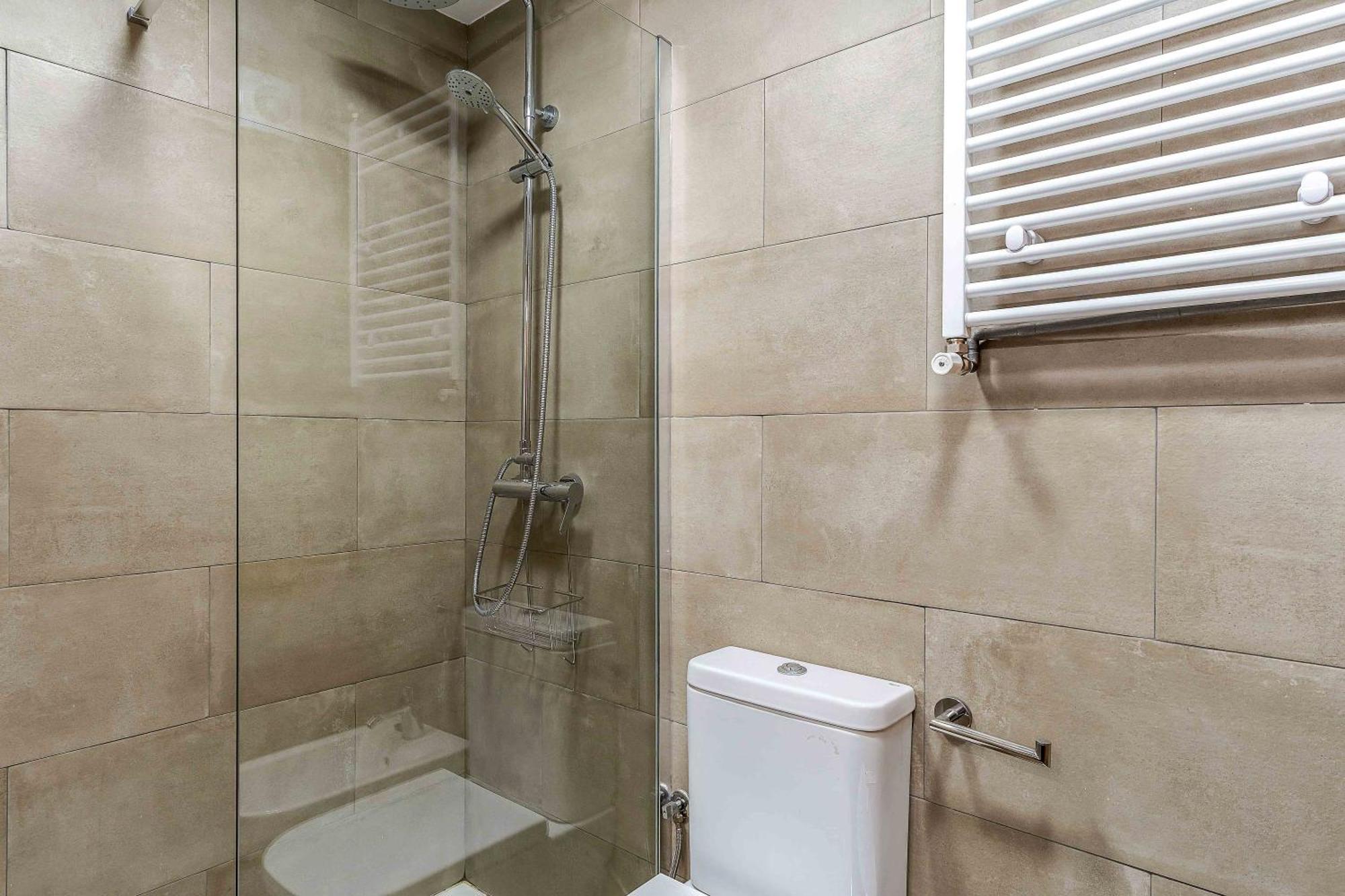 Two-Bedroom Apartment Top Floor without Lift
