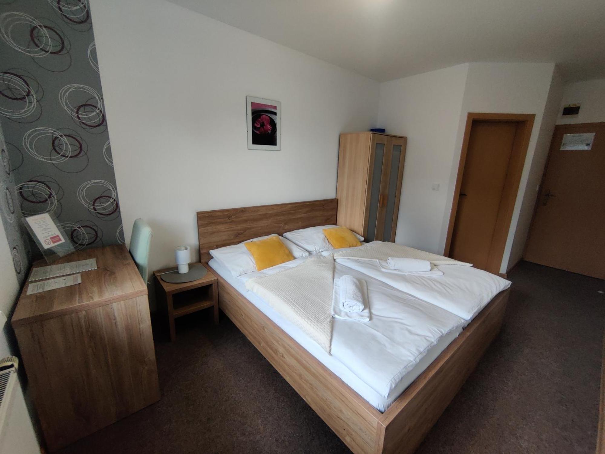 Double Room Private Bathroom