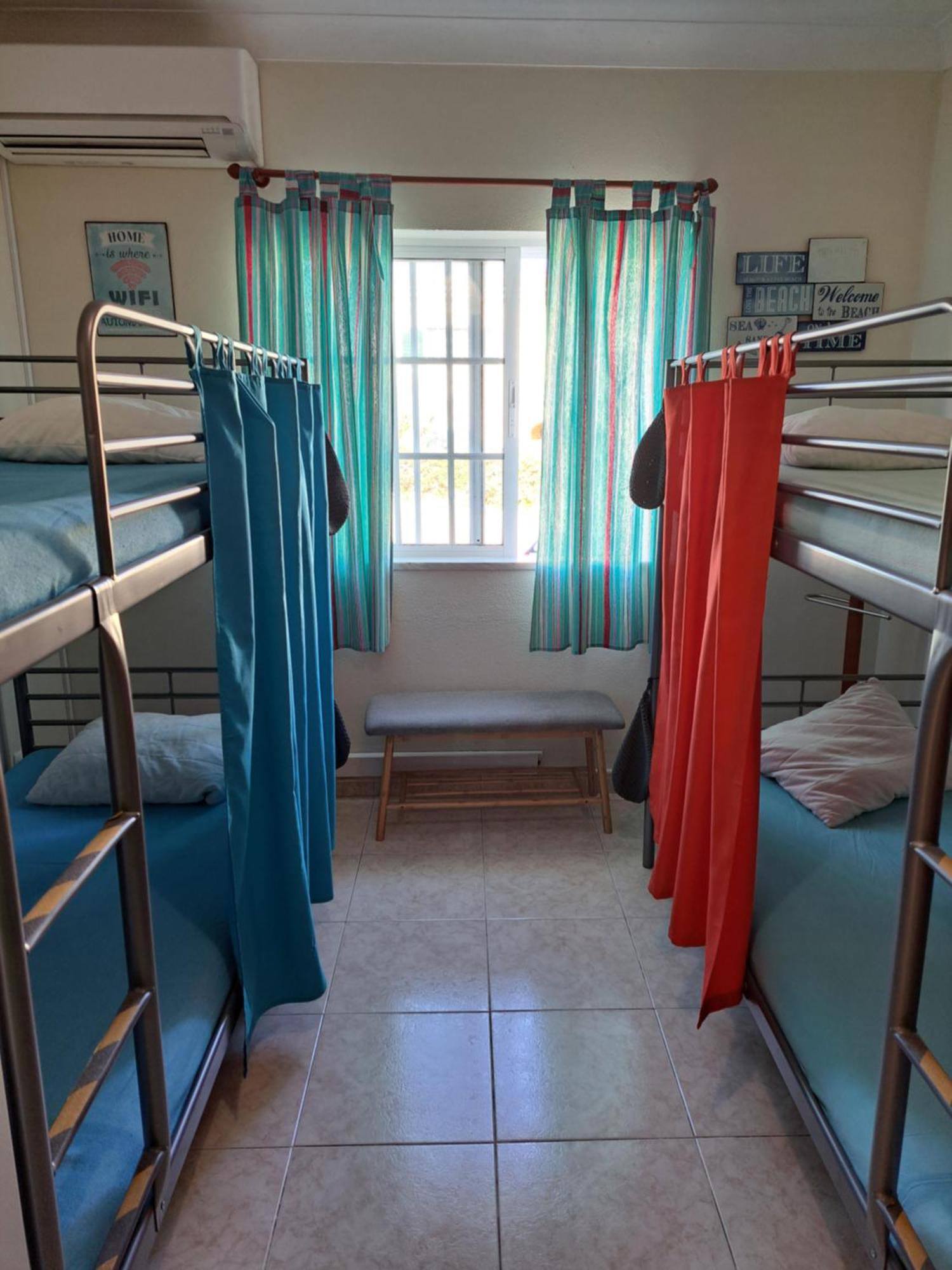 Bed 6-Bed Female Dormitory Room