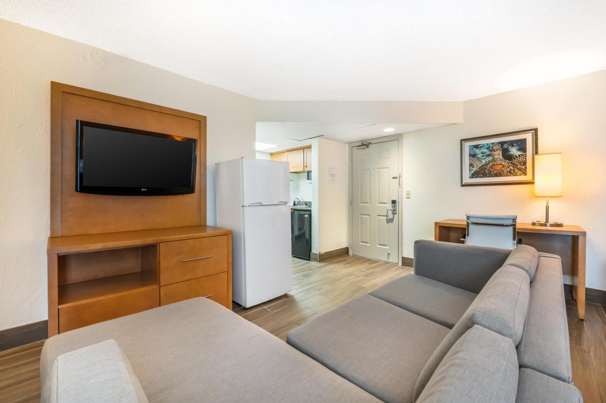 One-Bedroom Apartment Sunset View