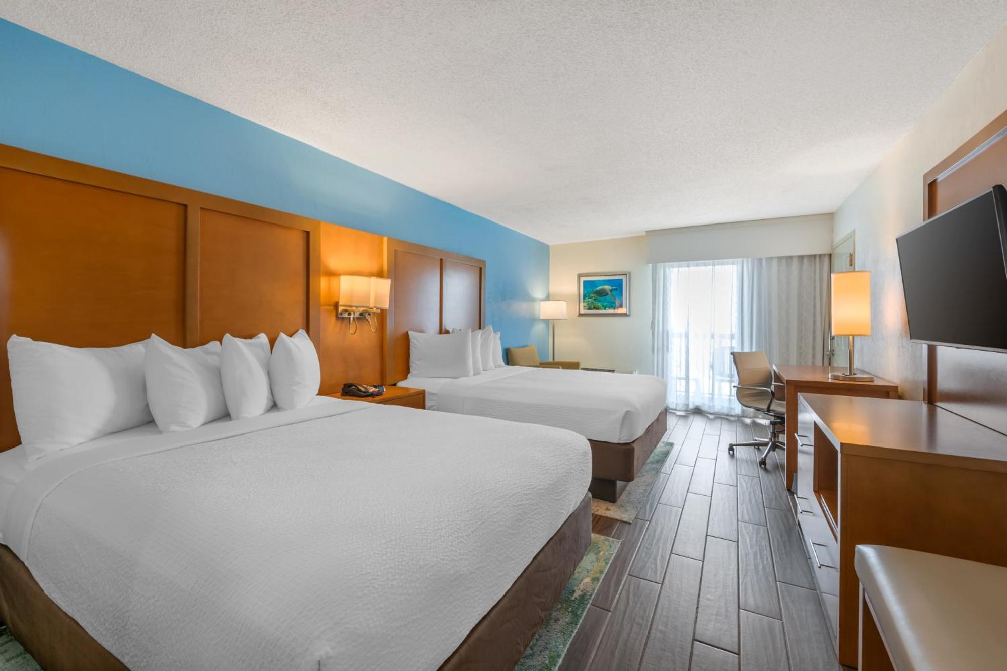Deluxe Queen Room Two Queen Beds Ocean Front