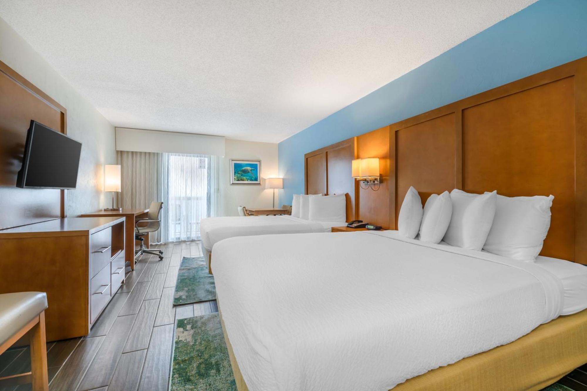 Deluxe Queen Room Two Queen Beds Ocean Front