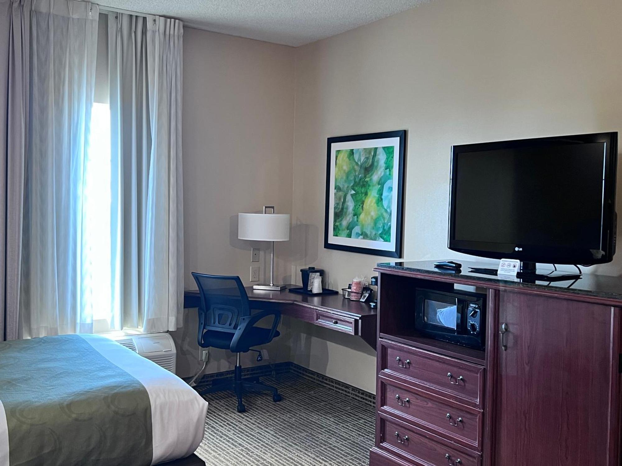 Quadruple Room Roll Shower Disability Access or Non Smoking