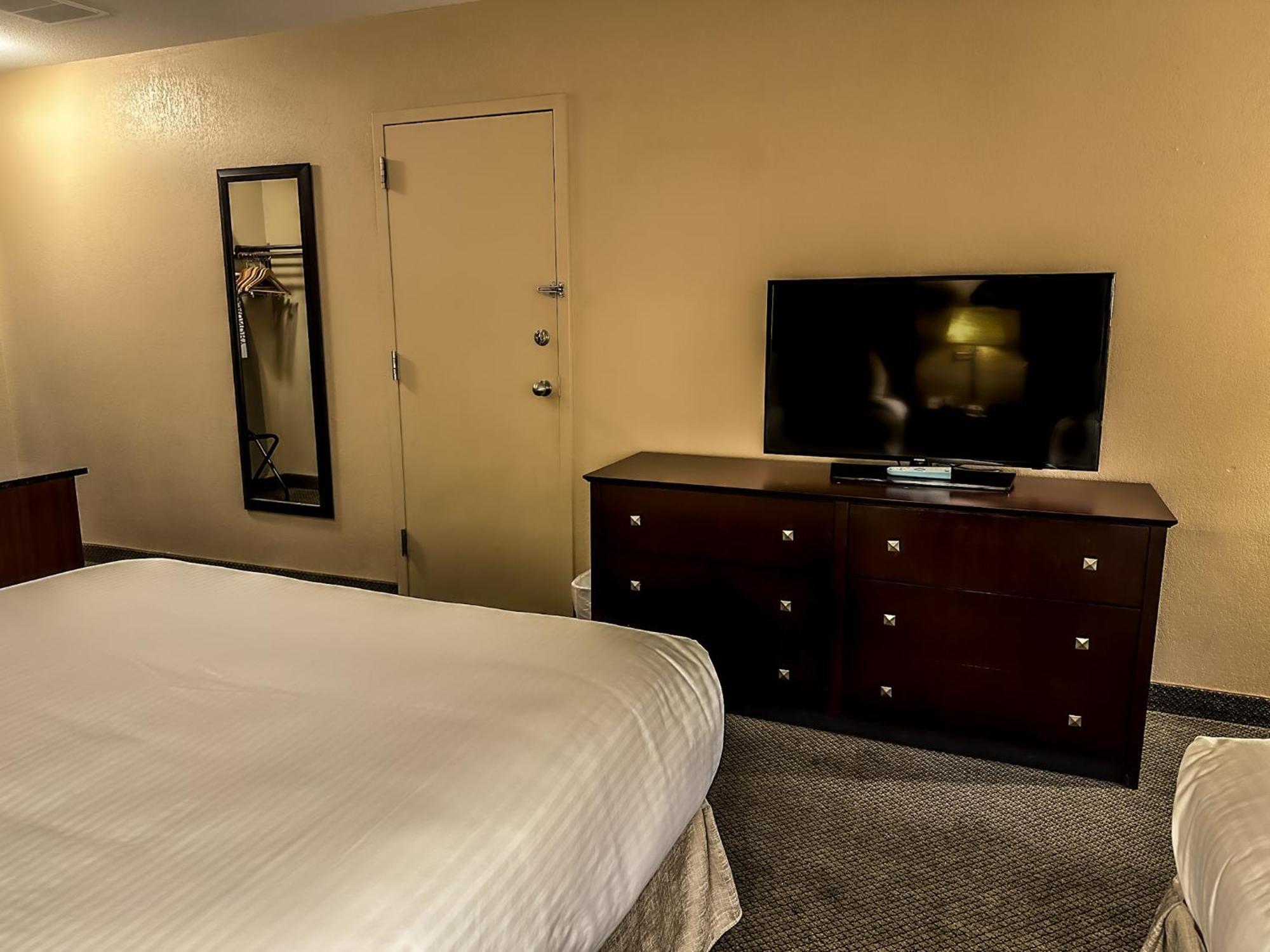 Executive Queen Room Two Queen Beds