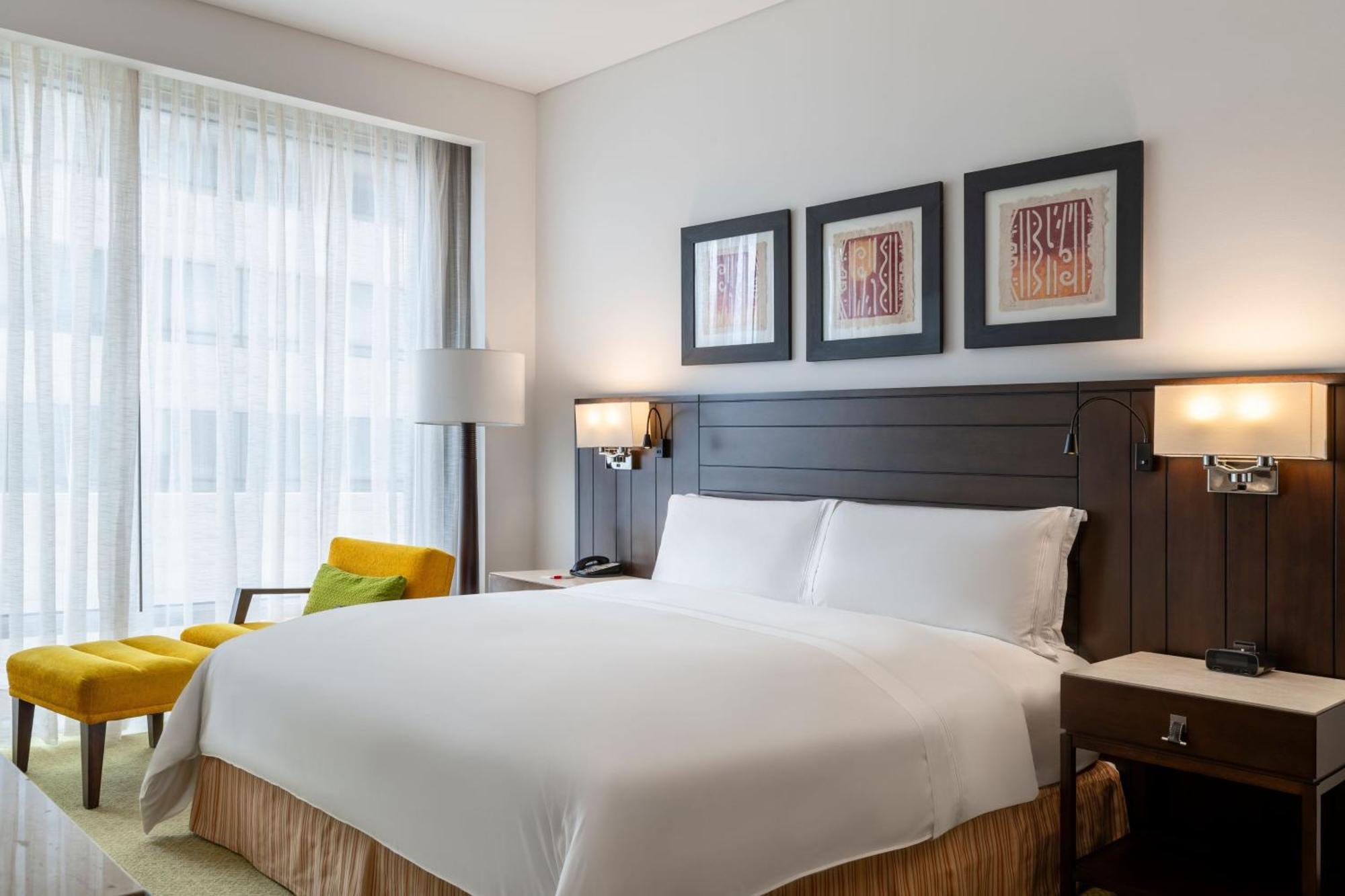 Deluxe Guest room 1 King Bed