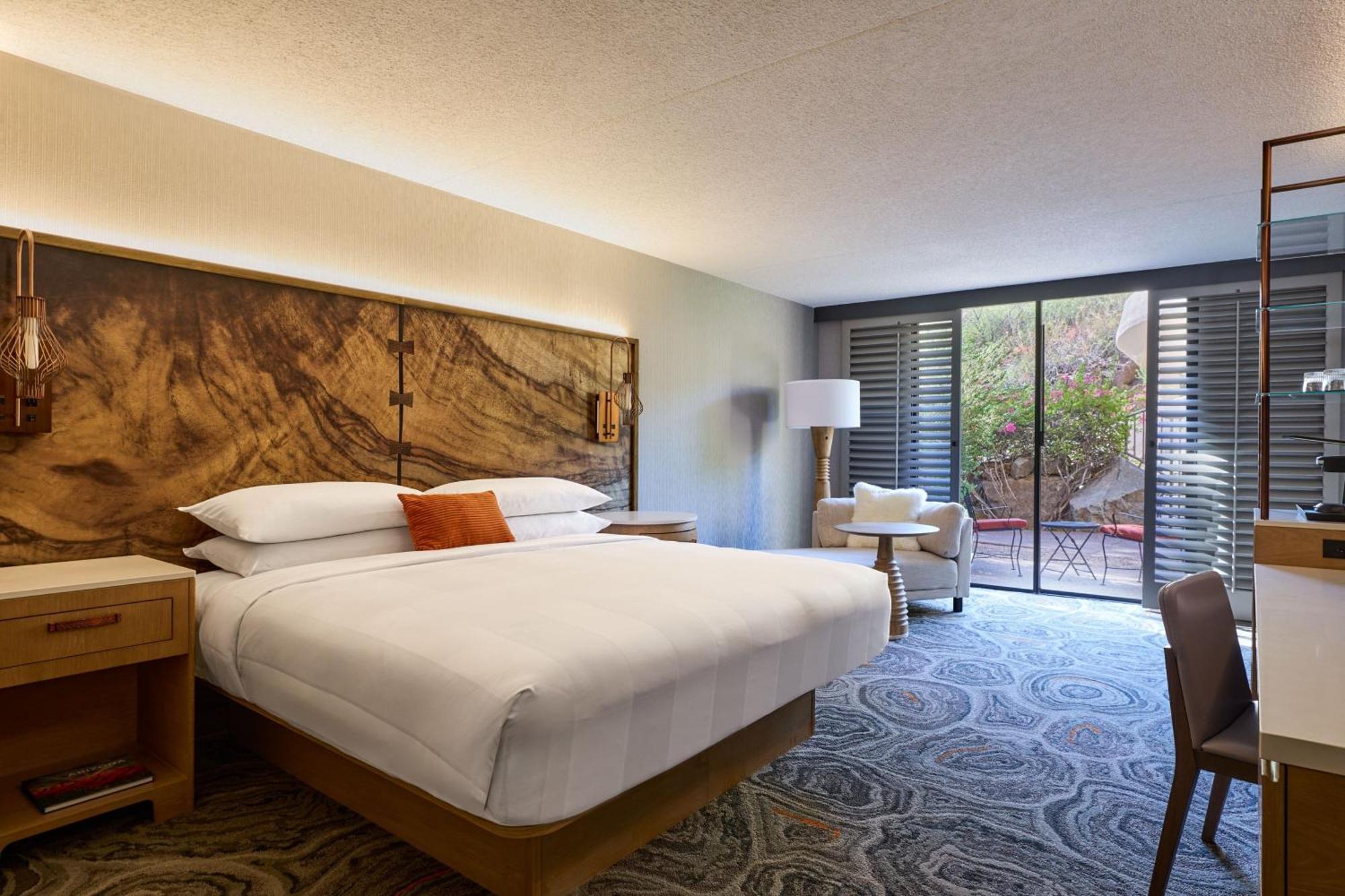 Deluxe King Room Patio