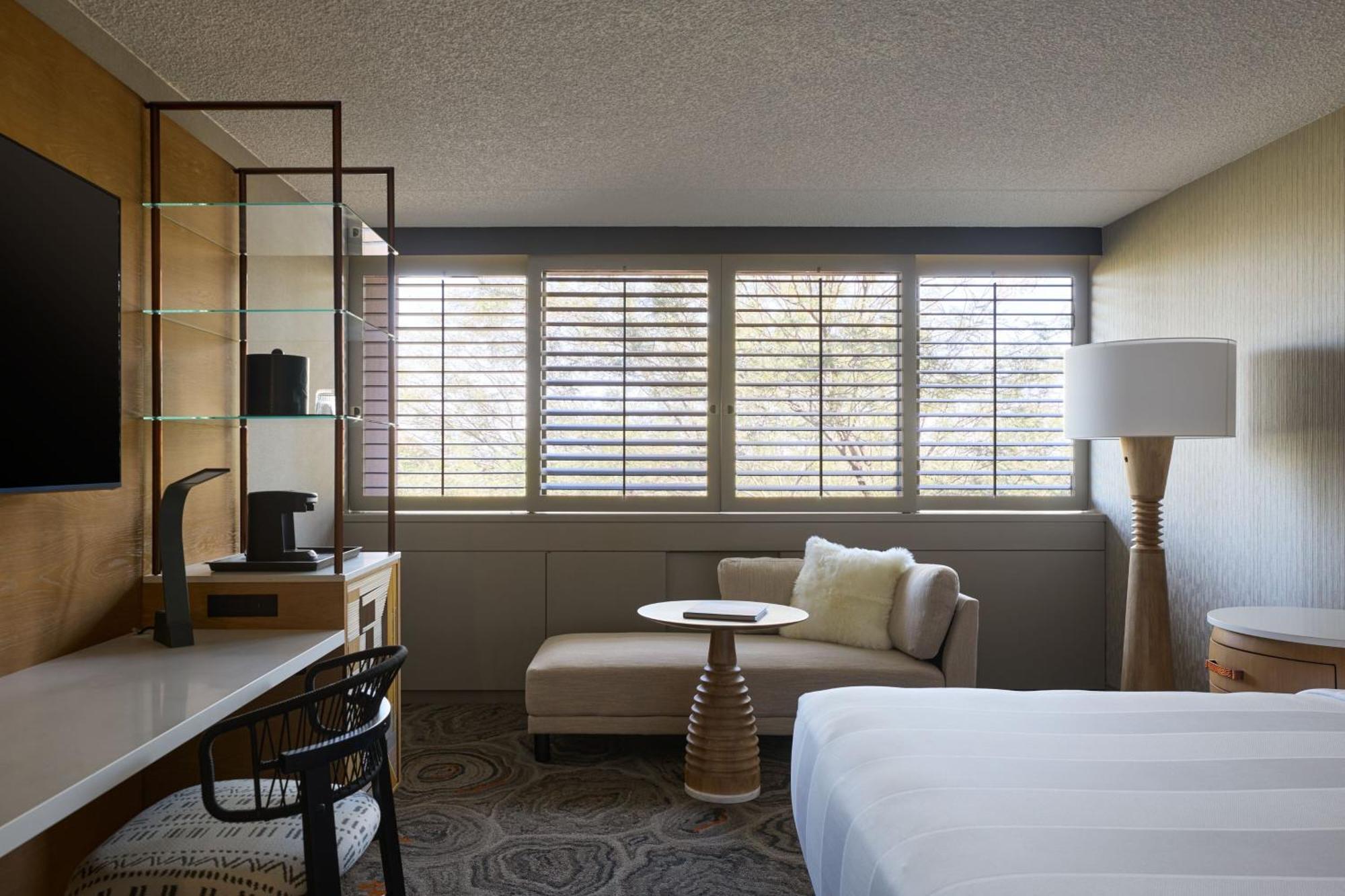 King Room King Bed