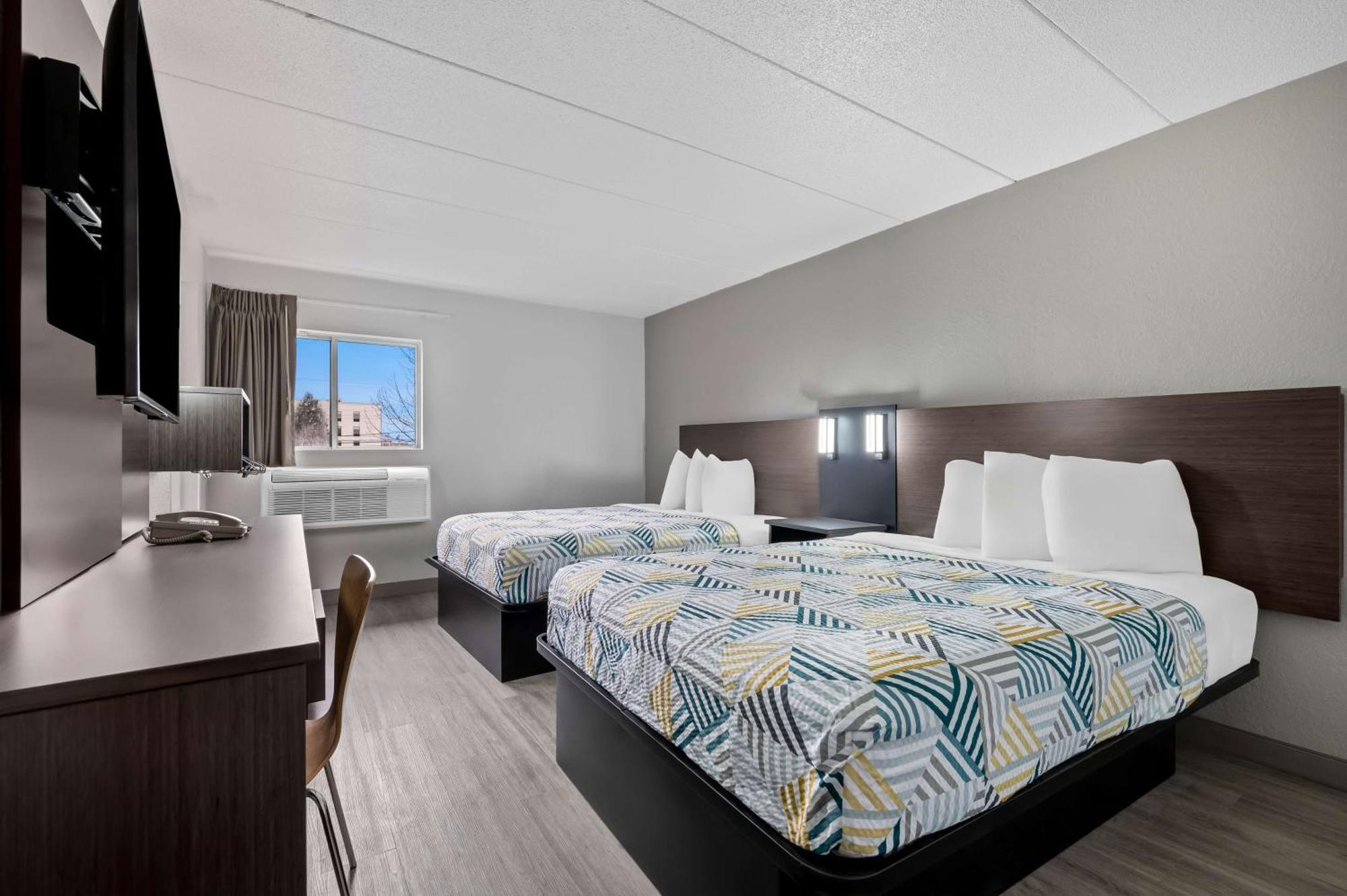 Queen Room Two Queen Beds