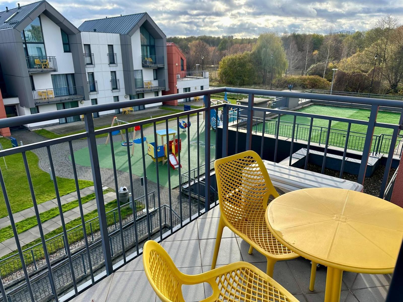 2 Bedroom Suite Plus- 4 Single Beds,1624769959:JPEG