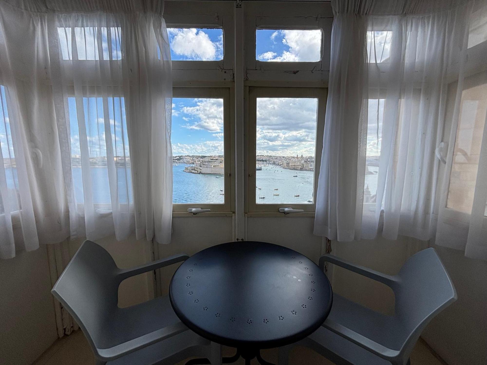 Double or Twin Room Sea View