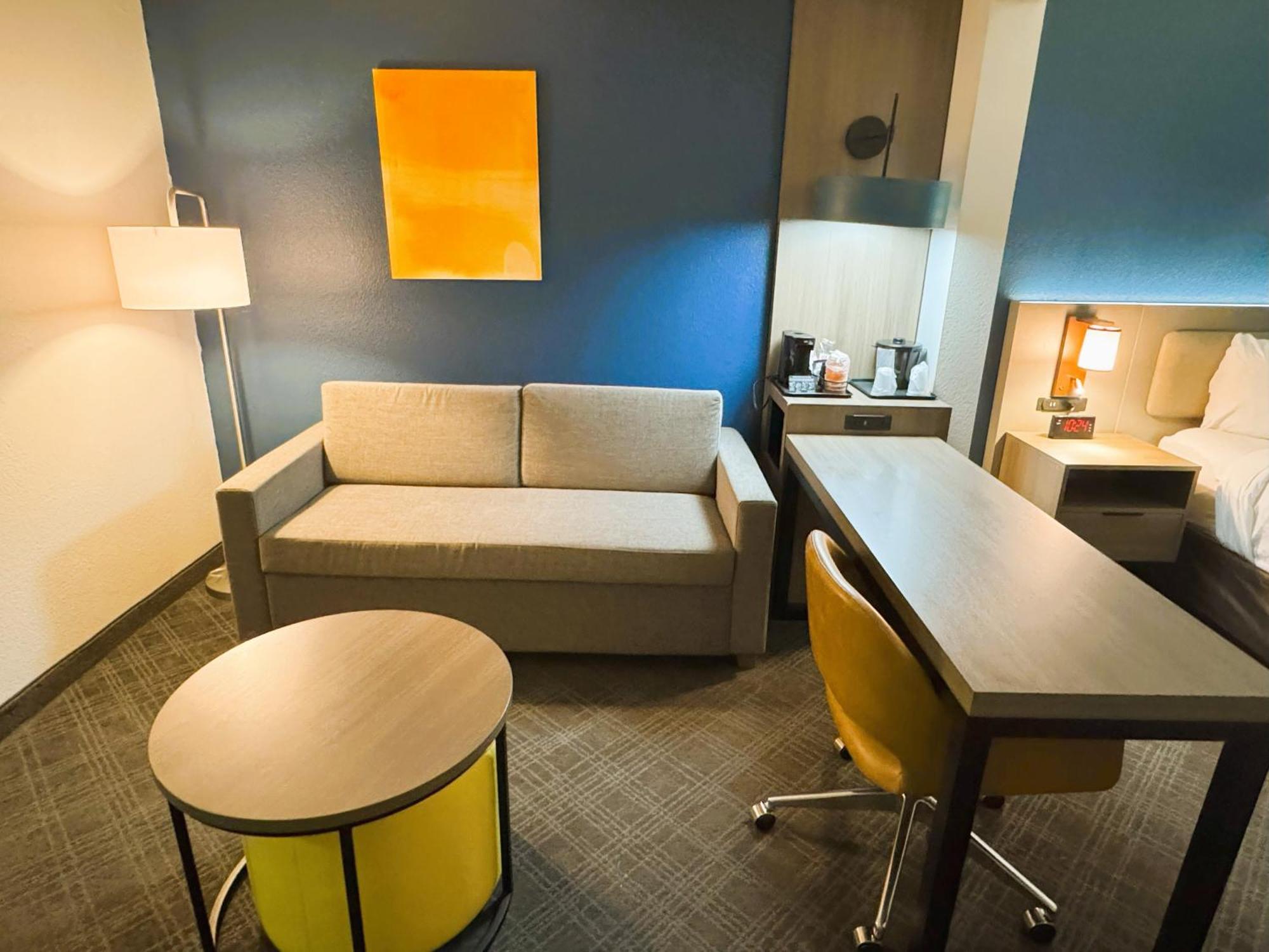 Queen Suite Two Queen Beds Non-Smoking