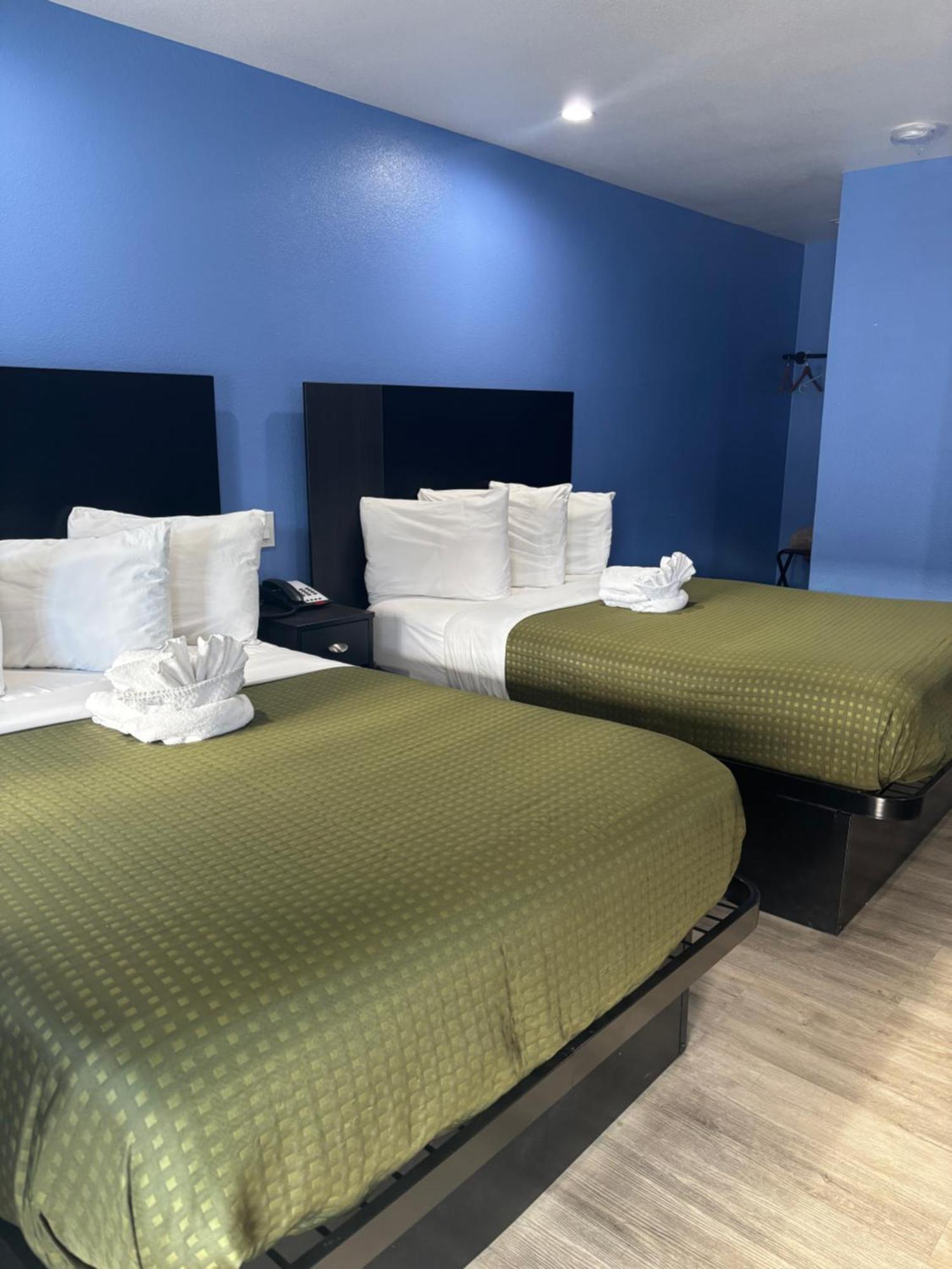 Room Two Double Beds