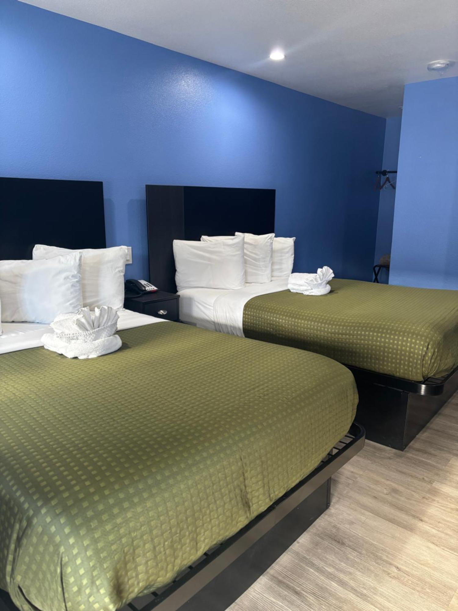 Room Two Double Beds