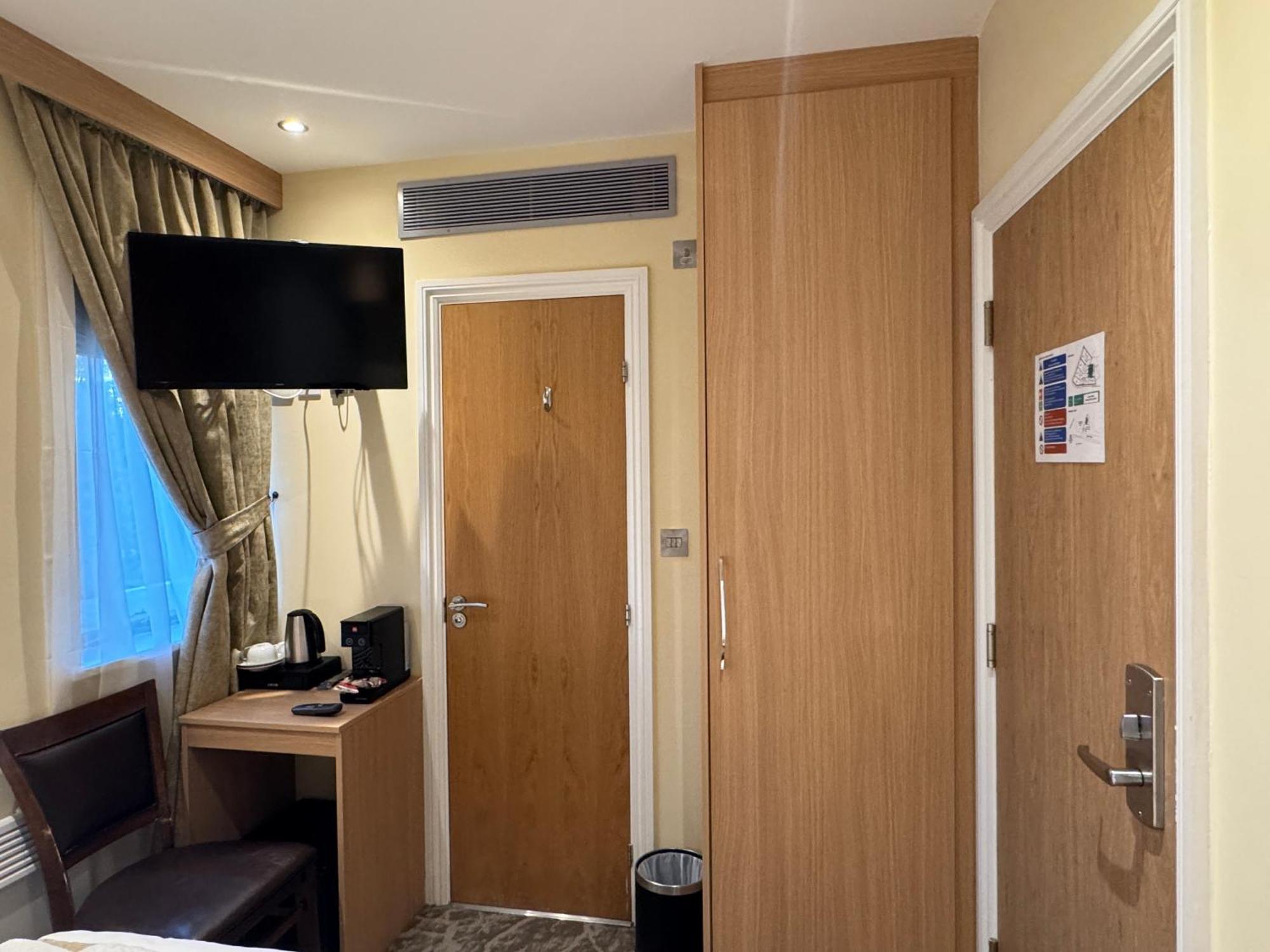 Queen Room
