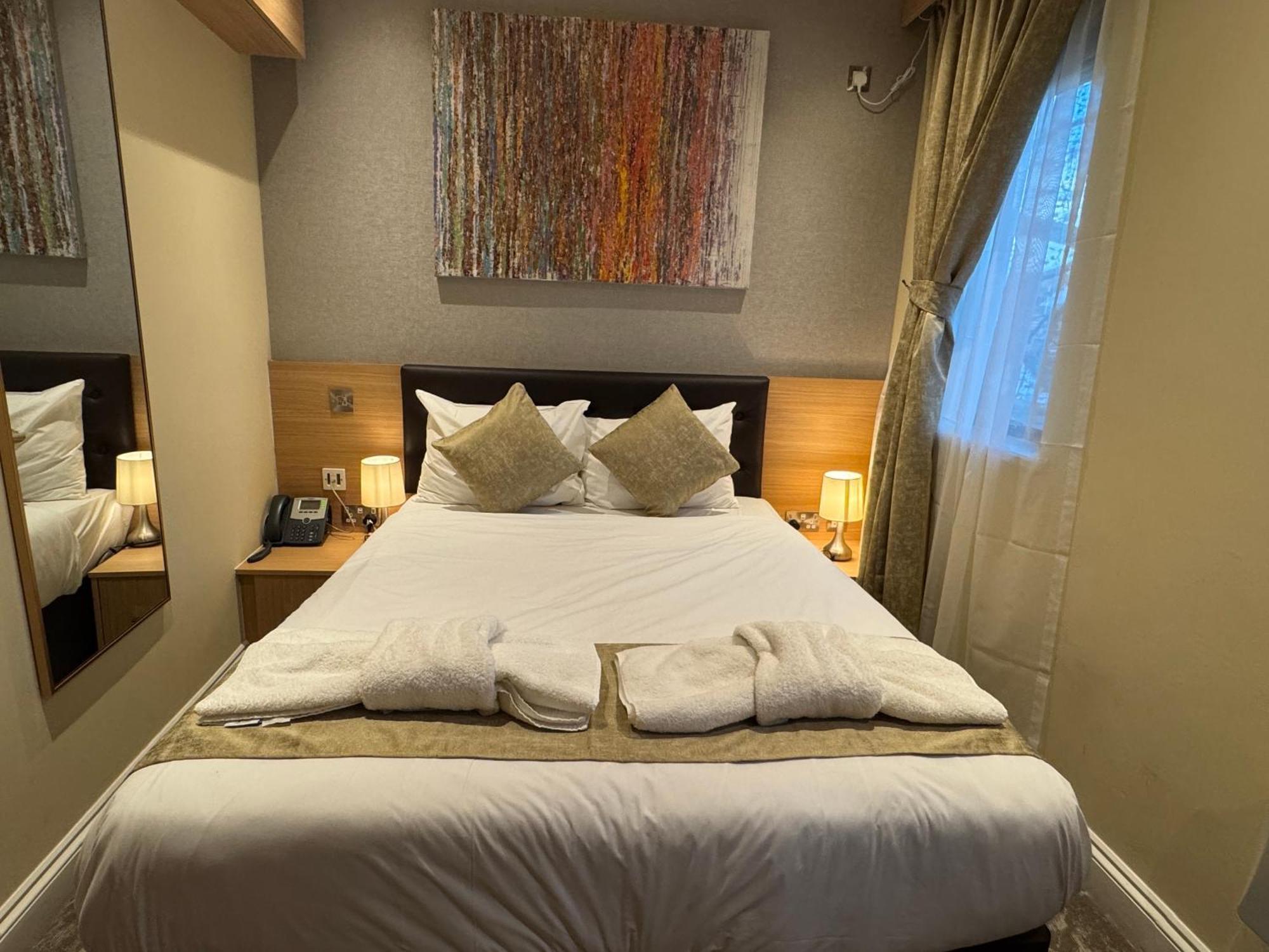 Queen Room