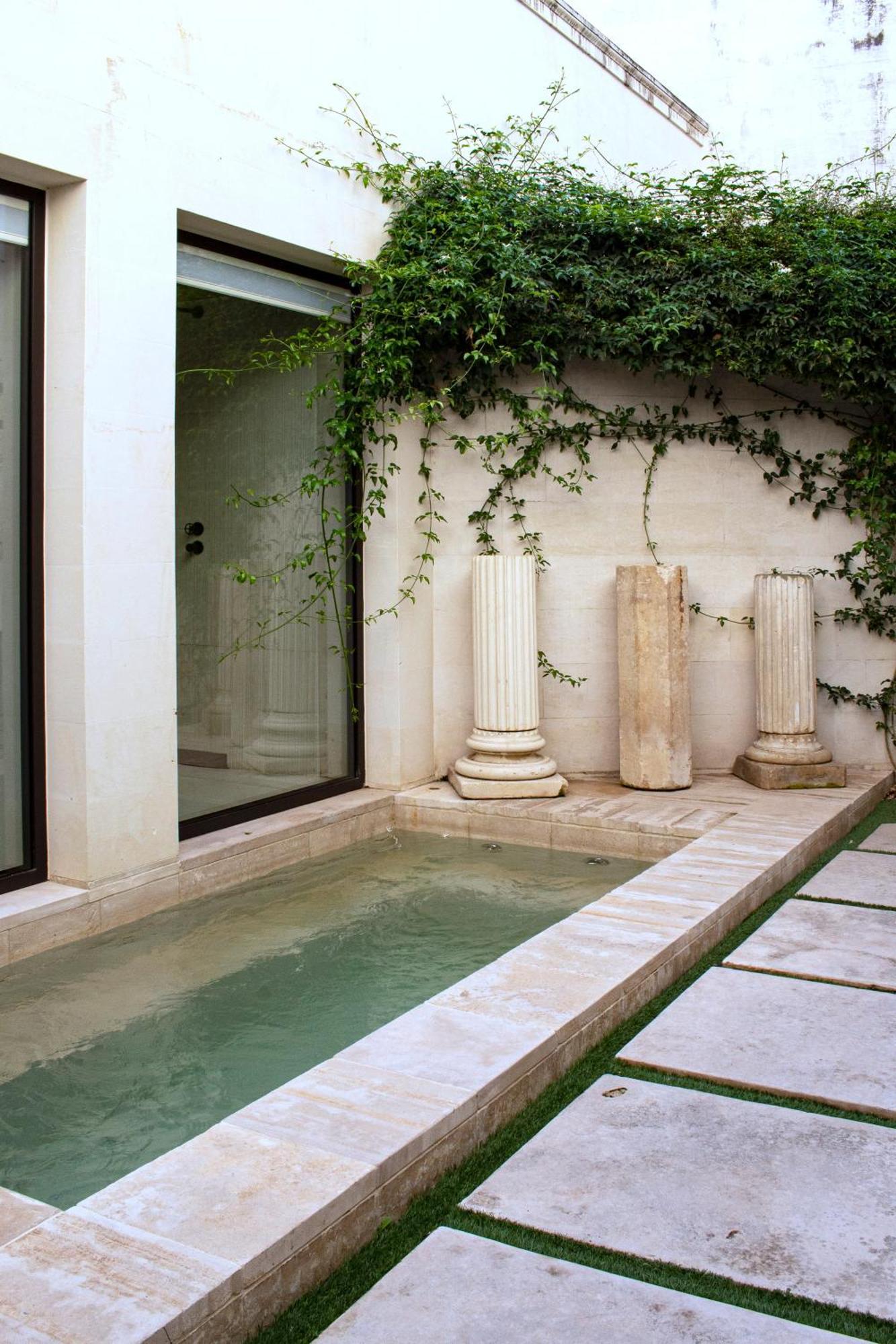 Pool Suite à Coté Annex Building