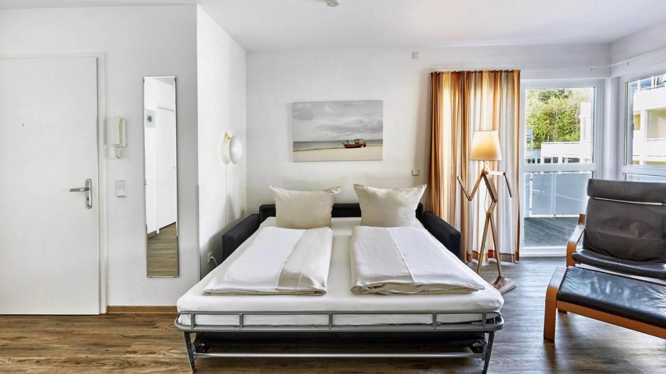One-Bedroom Apartment Sauna