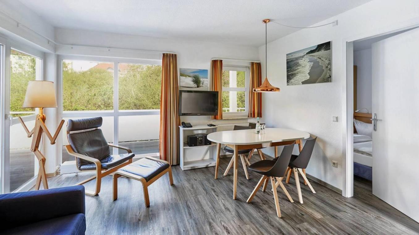 One-Bedroom Apartment Sauna