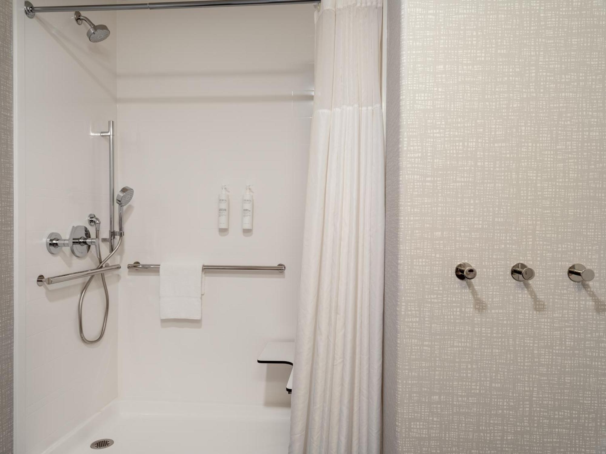 King Room with Roll-In Shower - Mobility/Hearing Accessible