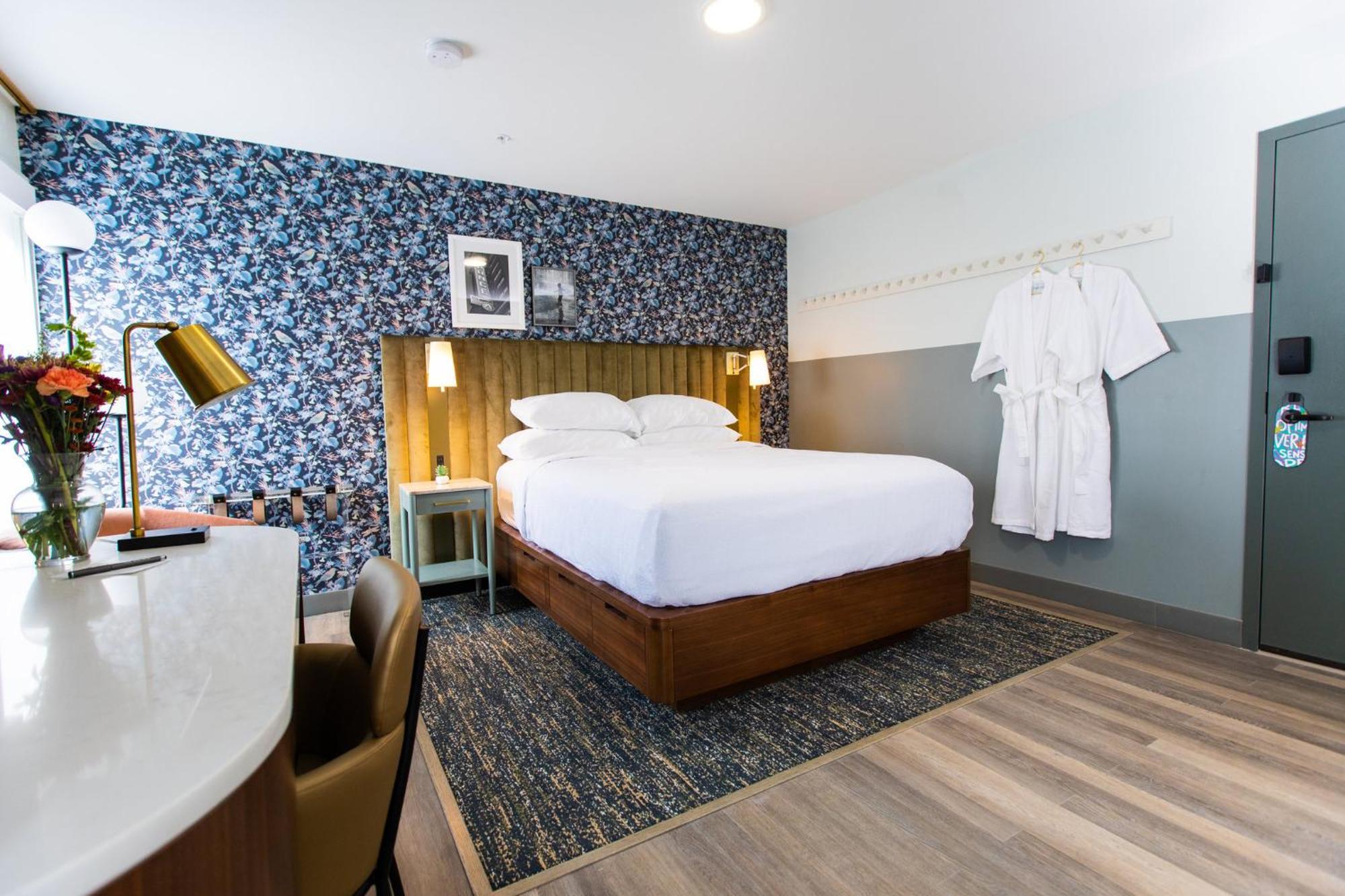 Cosy Queen Room