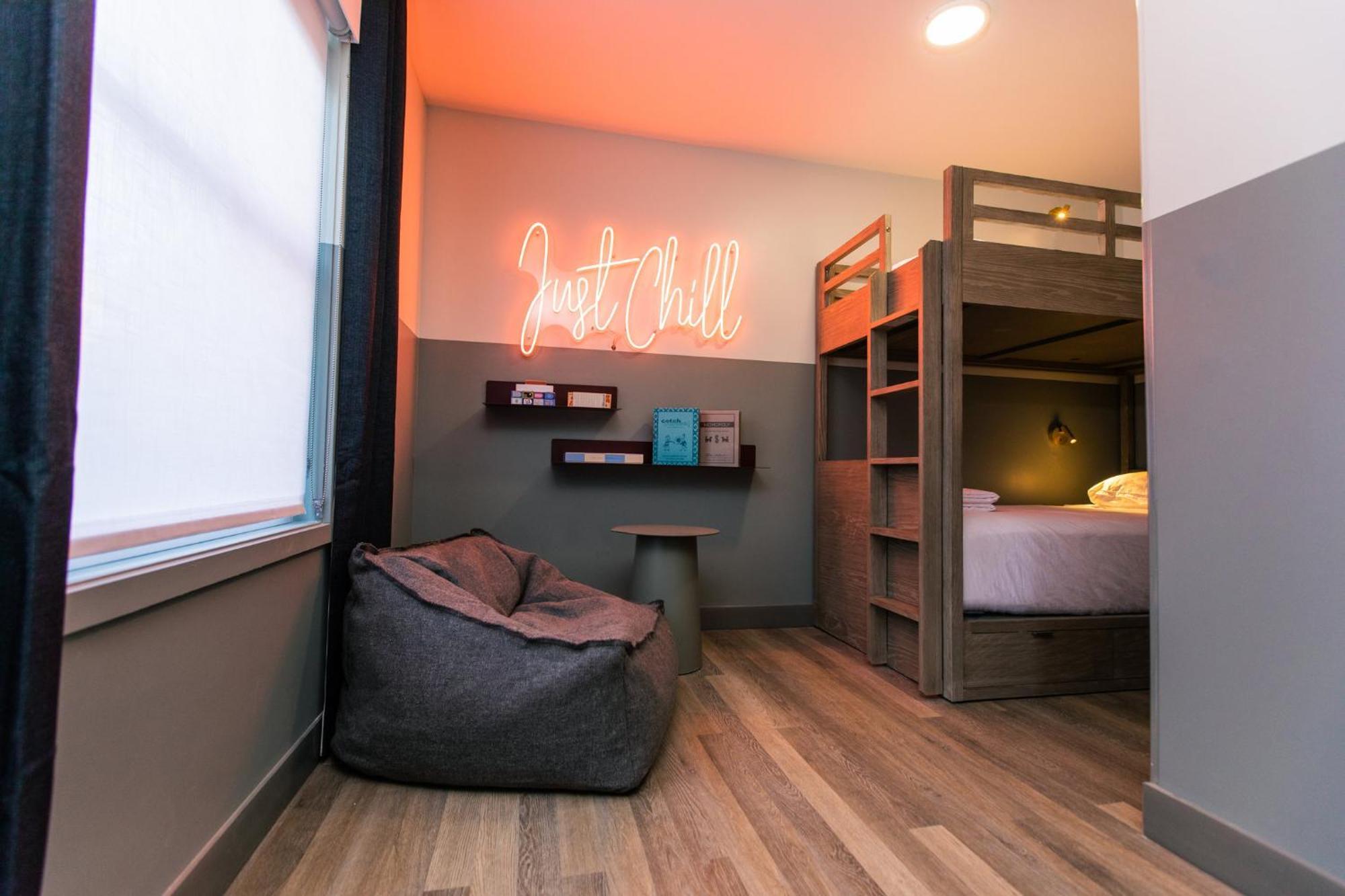 Family Suite Two Queen Beds Bunk Bed