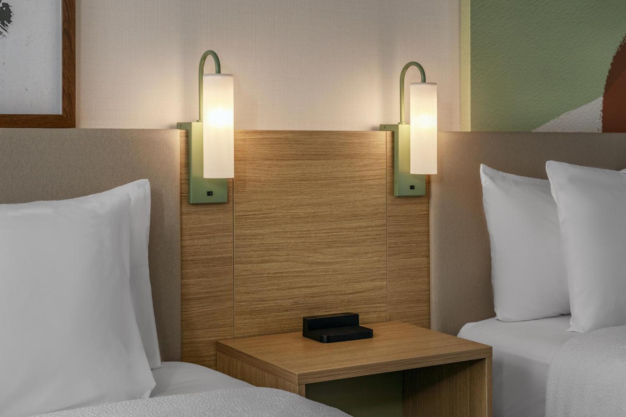Kamer met 2 Queensize Bedden