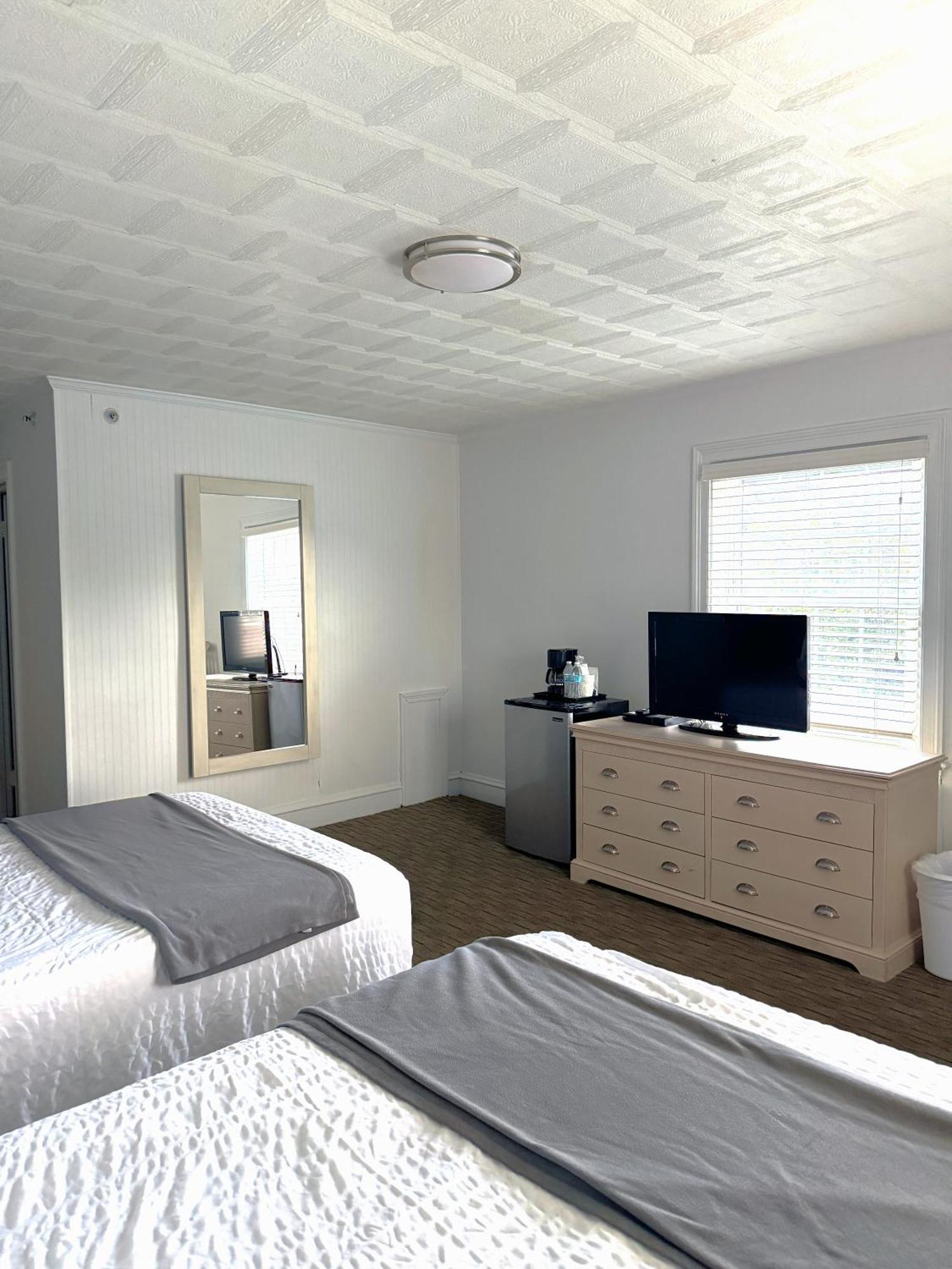 Standard Double Room Two Double Beds