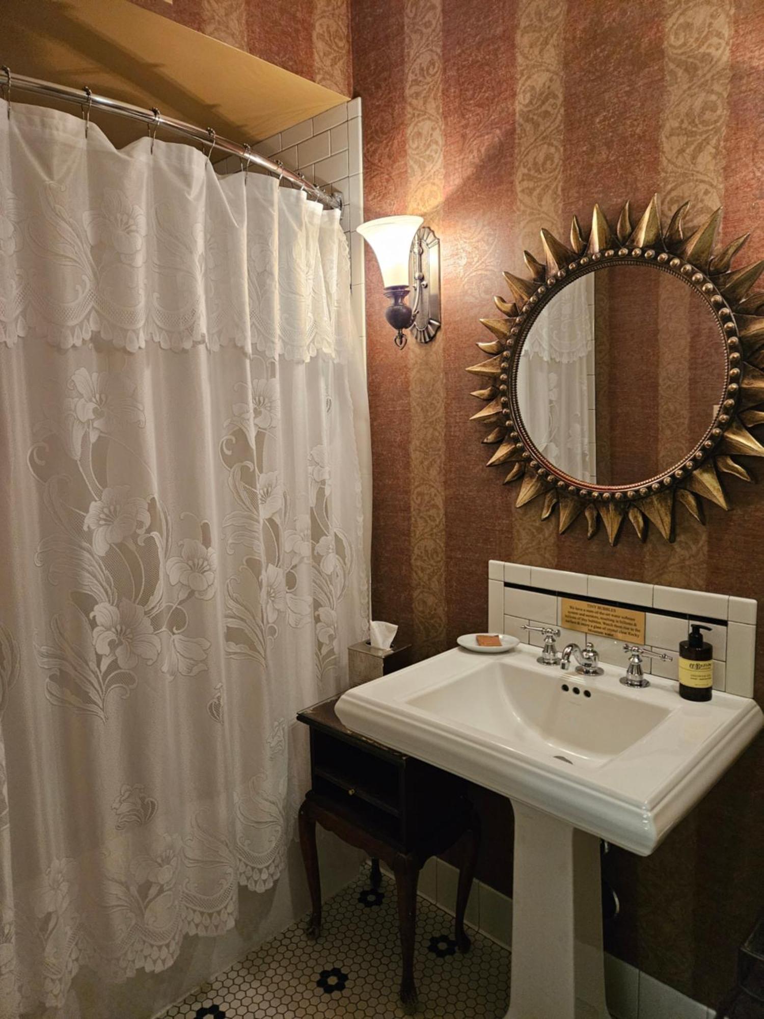 Queen Suite