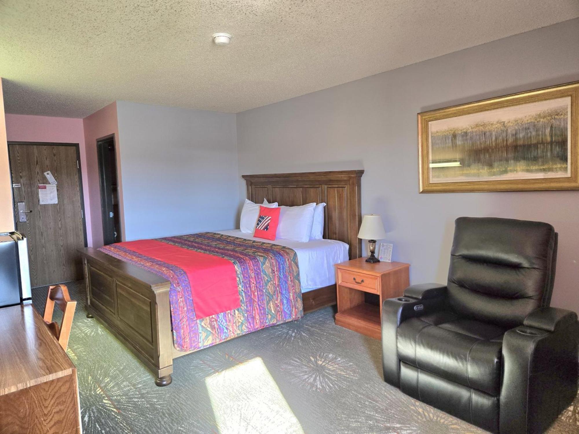 Deluxe King Room