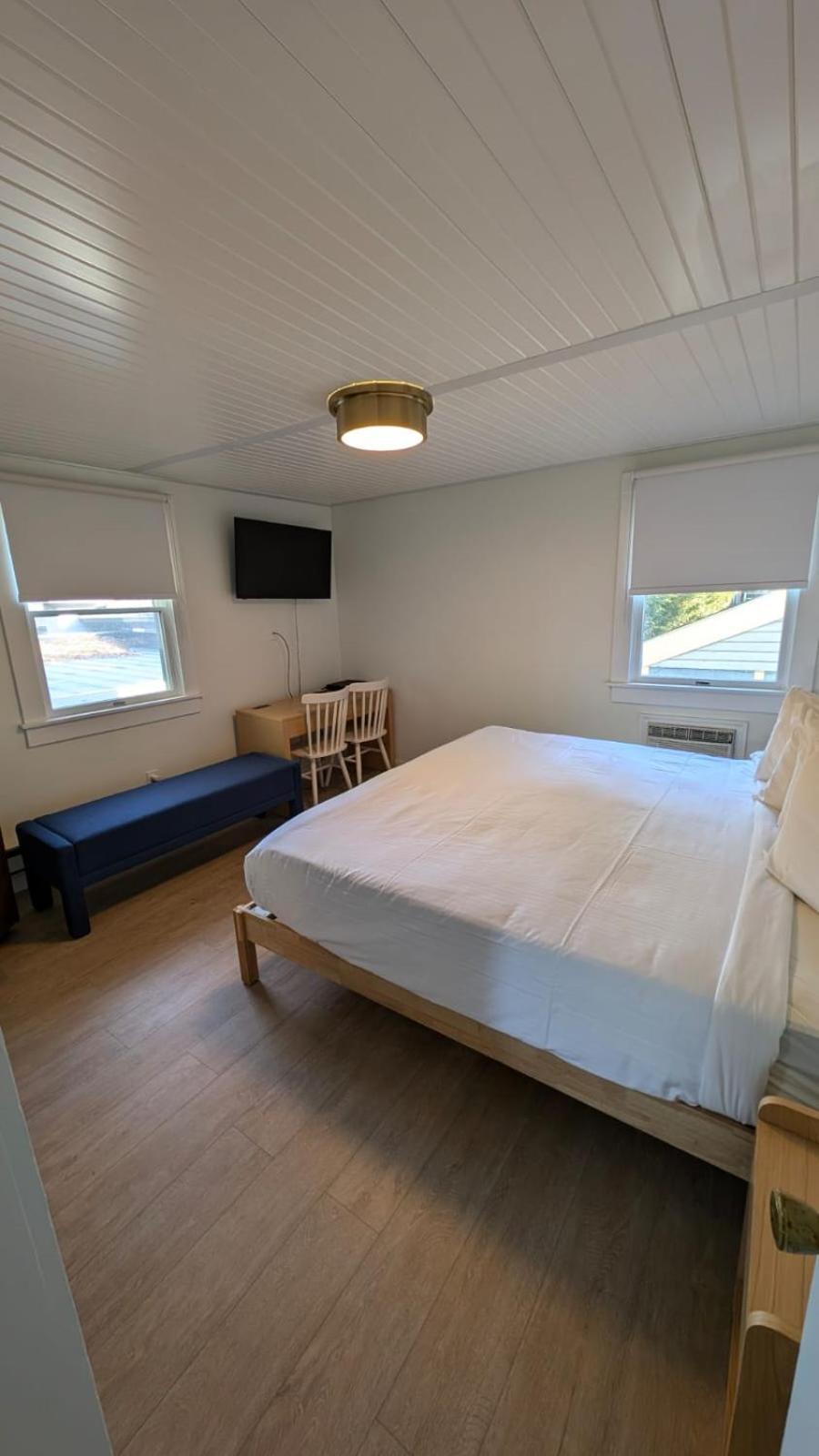 Deluxe King Studio