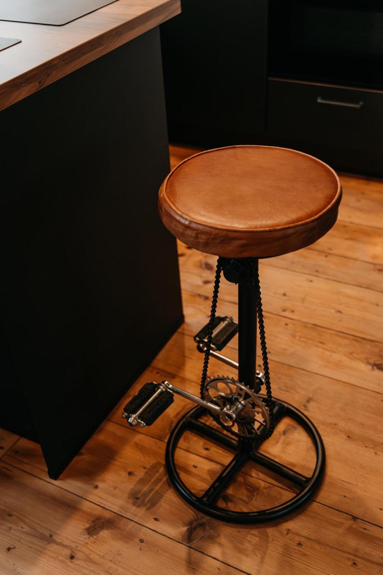 Deluxe Studio