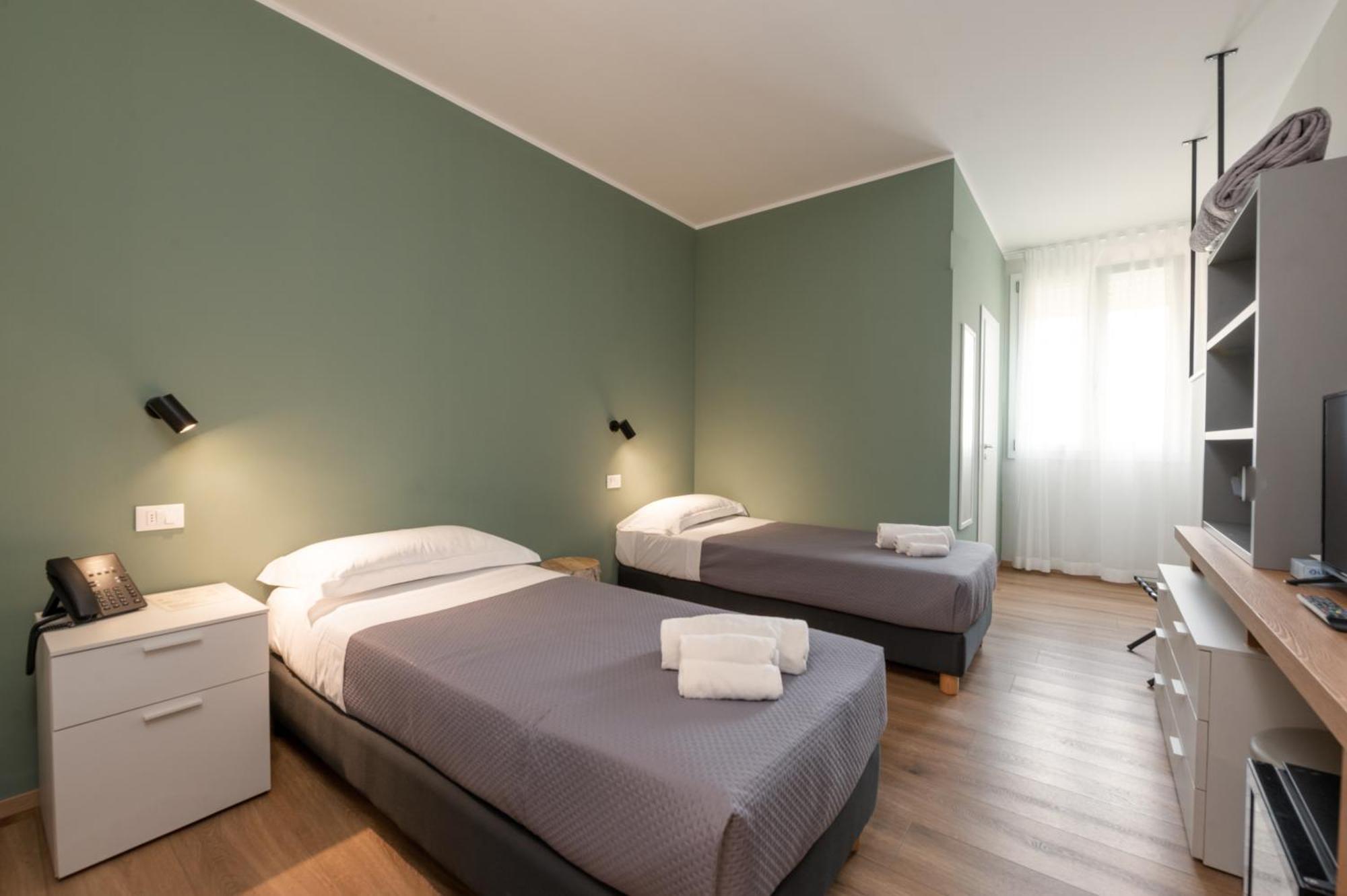 Double or Twin Room,1626410593:JPEG