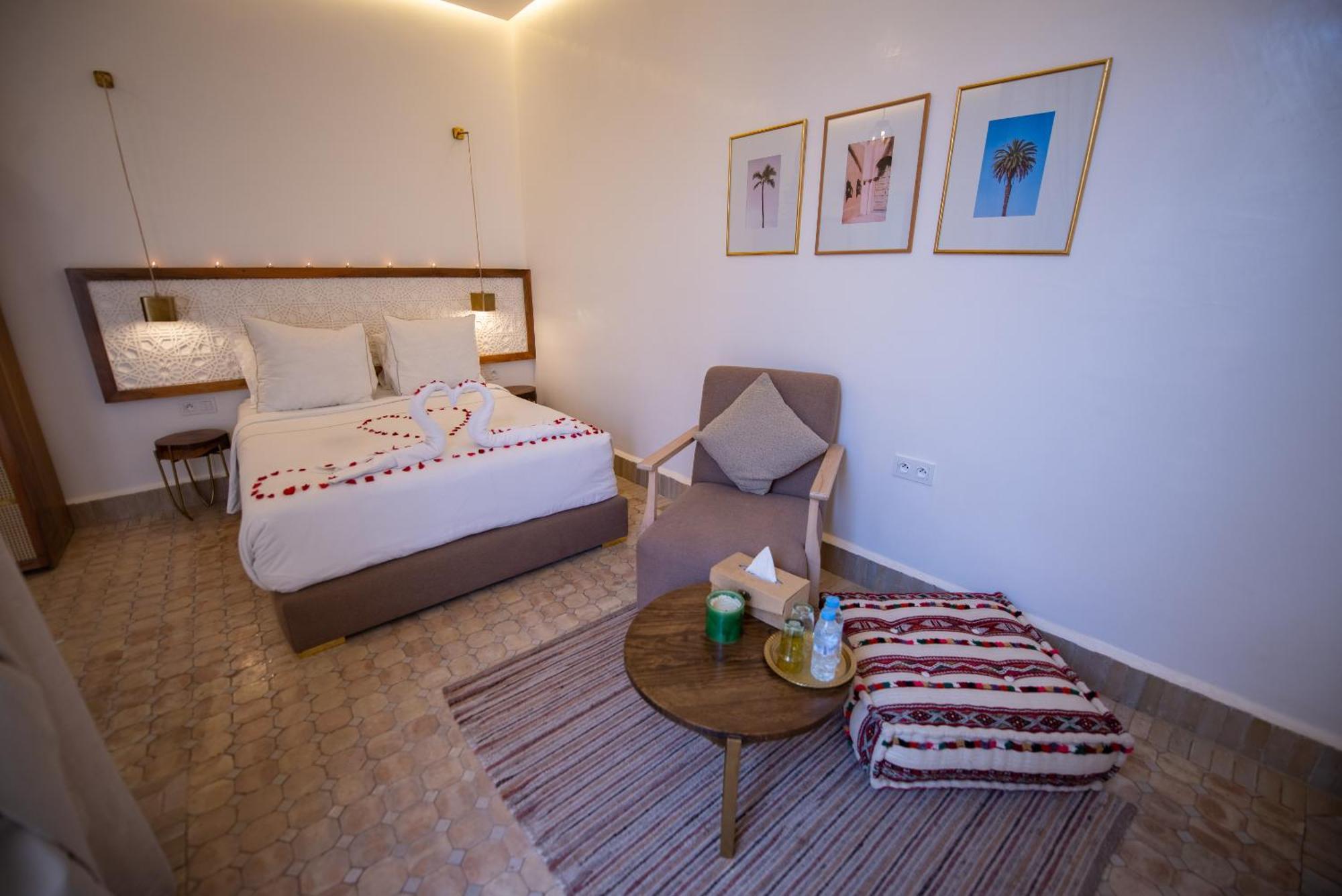 Double Room Private Bathroom