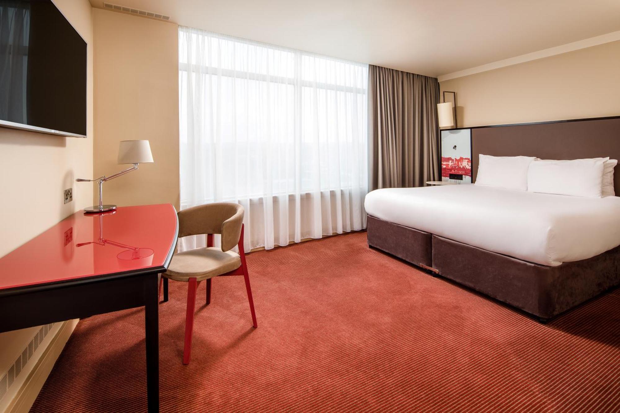Superior Queen Room Panoramic View