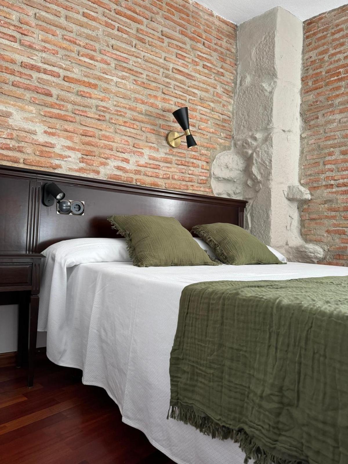 Quadruple Room,1627219641:JPEG