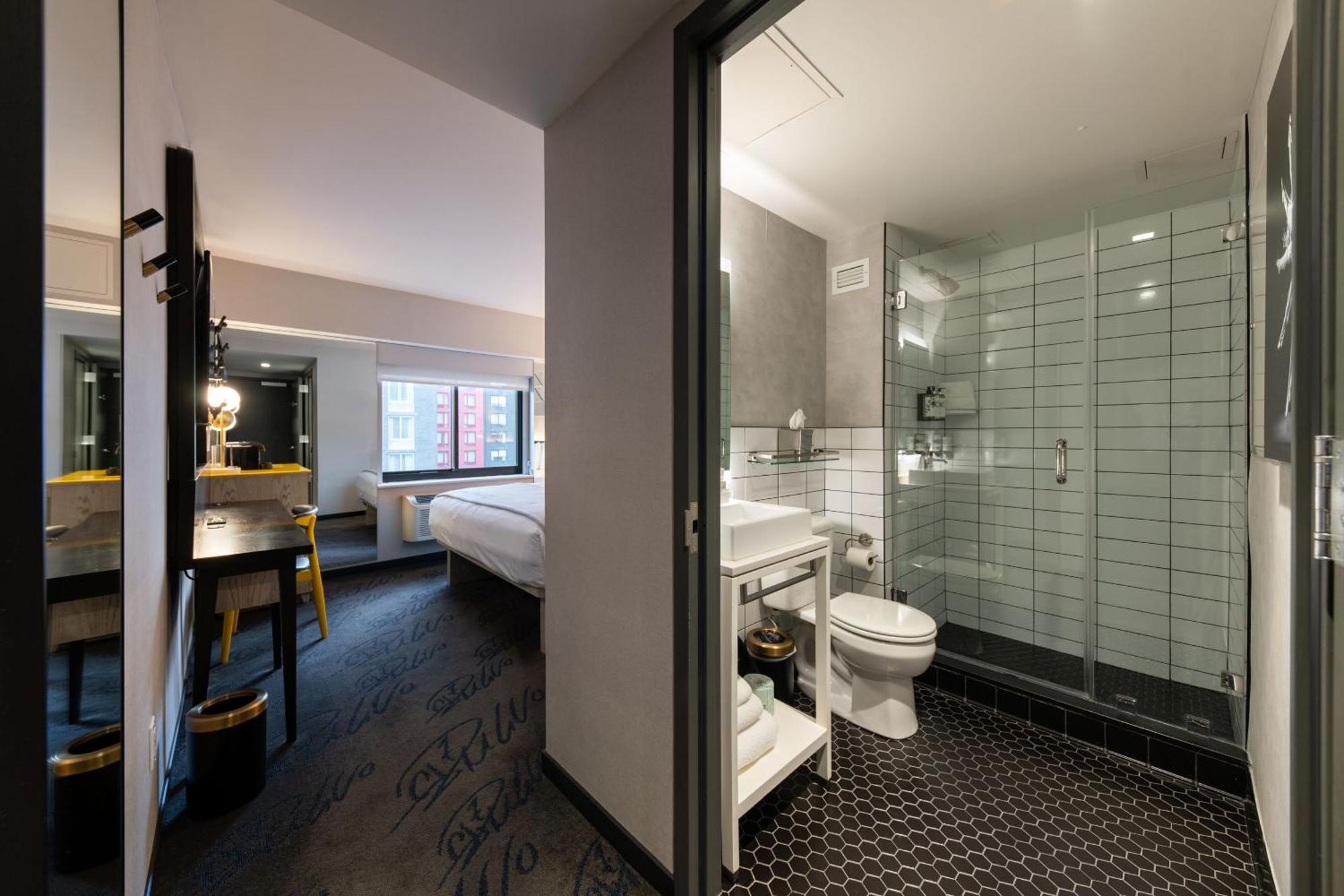 Superior King High Floor Room