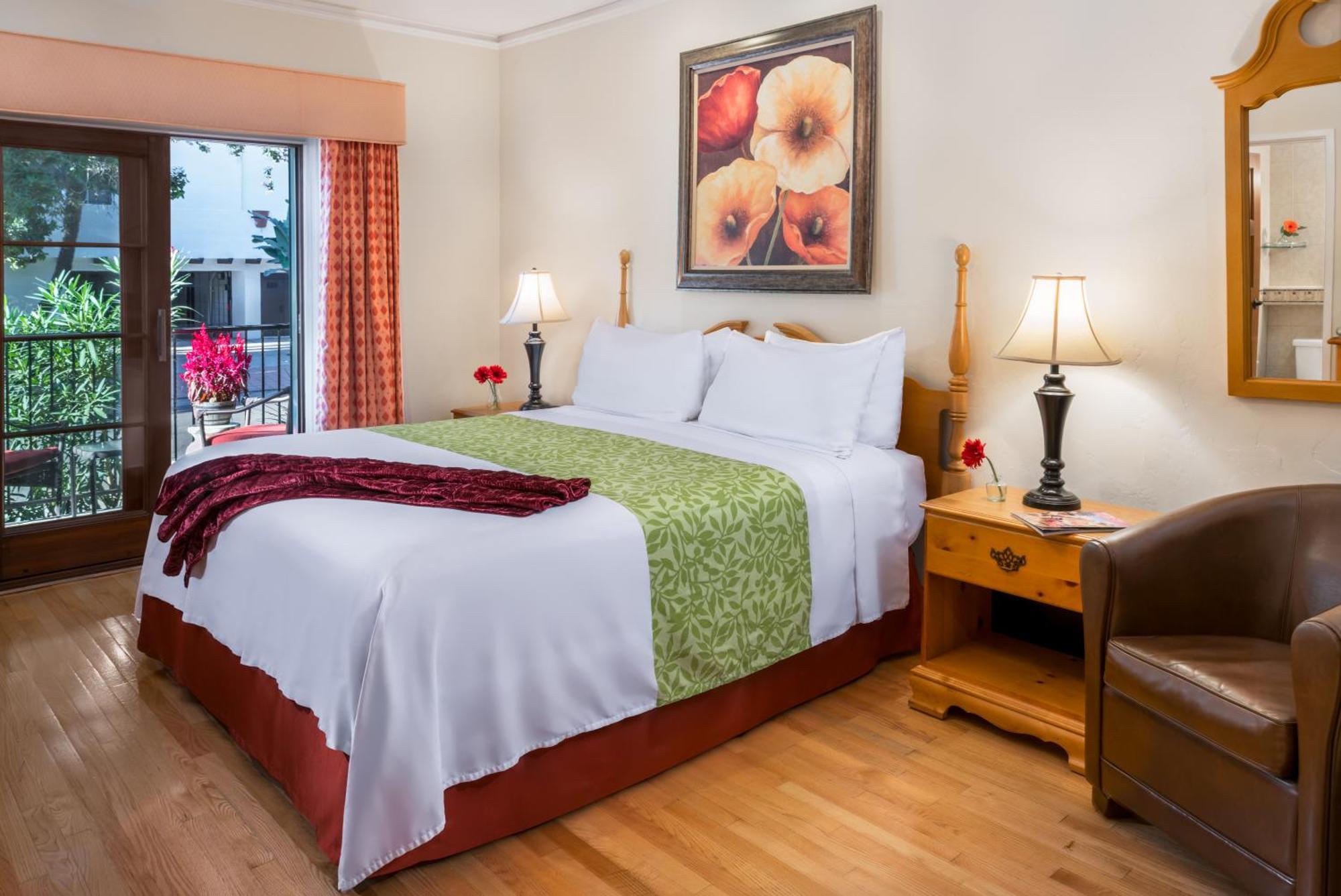 Deluxe King Room Balcony